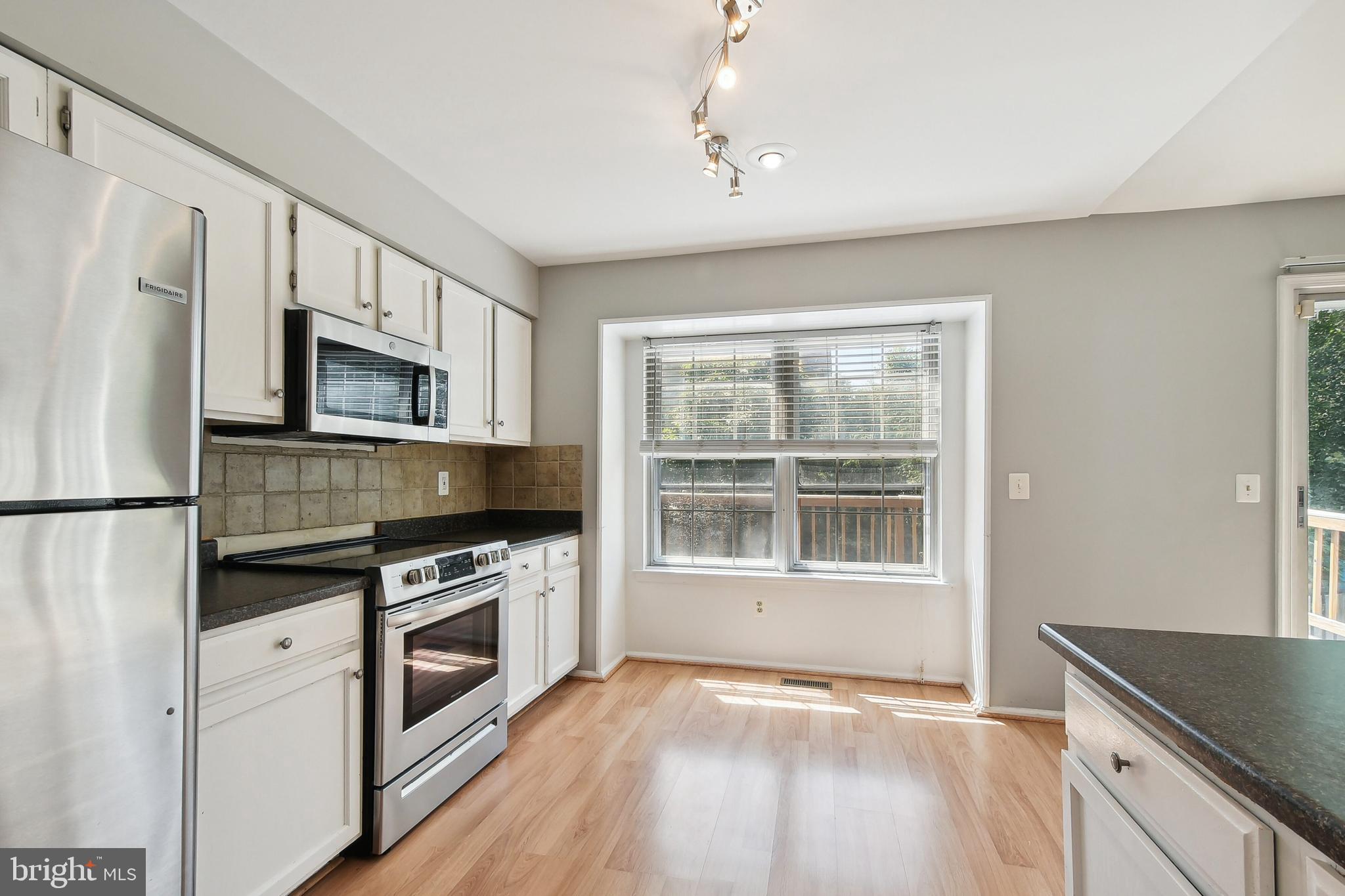 COUNTRYSIDE - Residential Lease