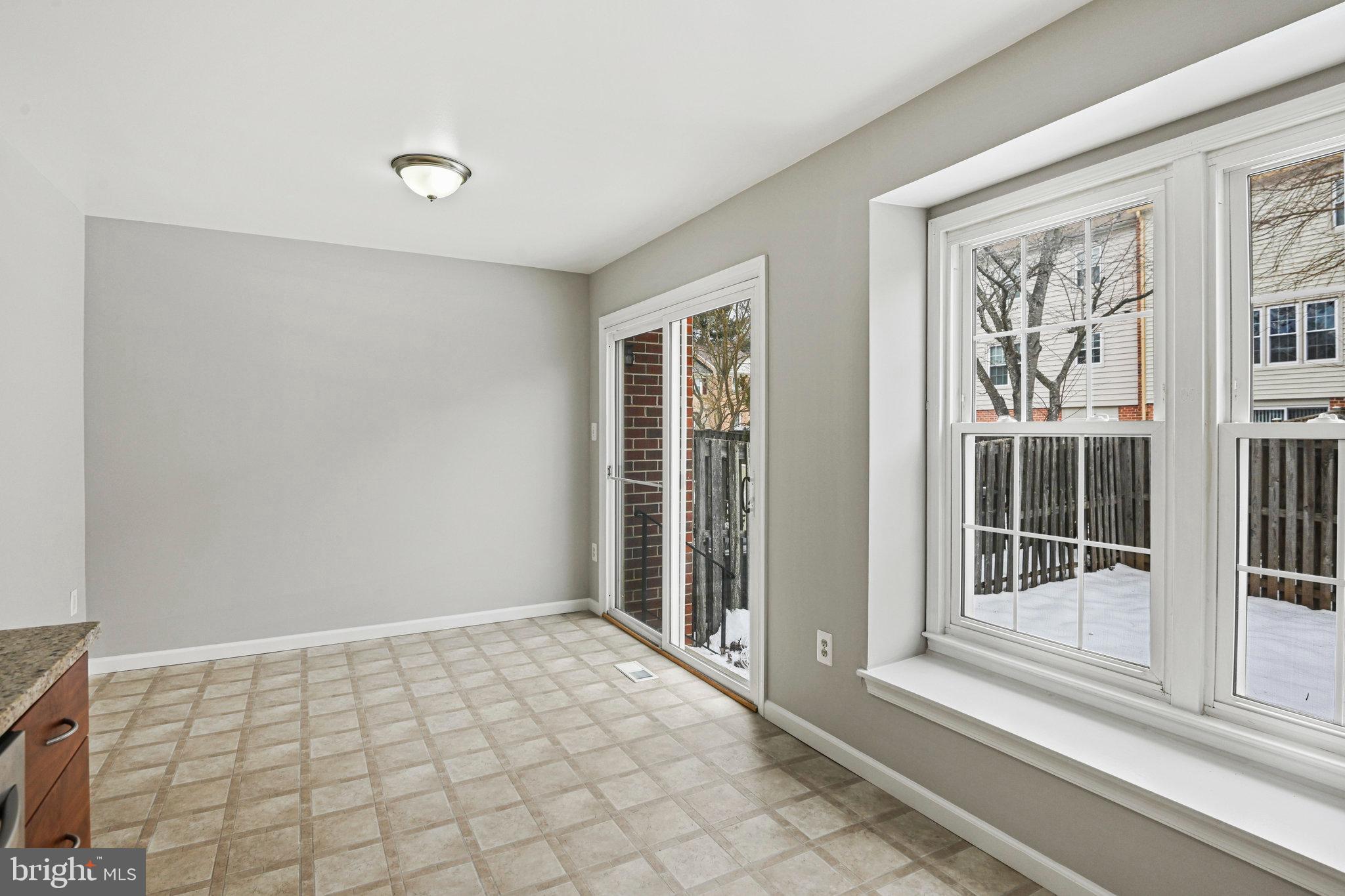 LAKEPOINTE - Residential