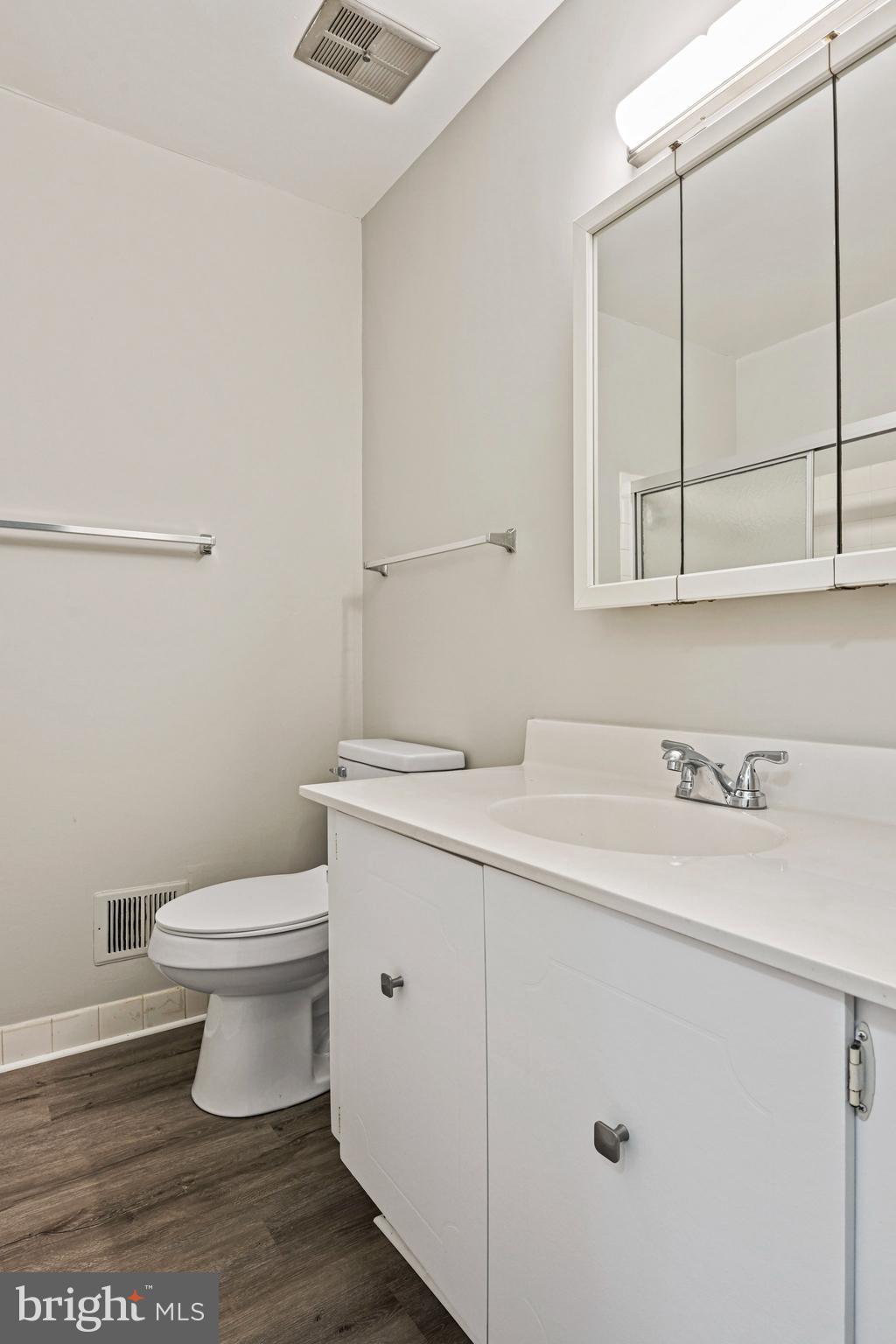 LAKEPOINTE - Residential