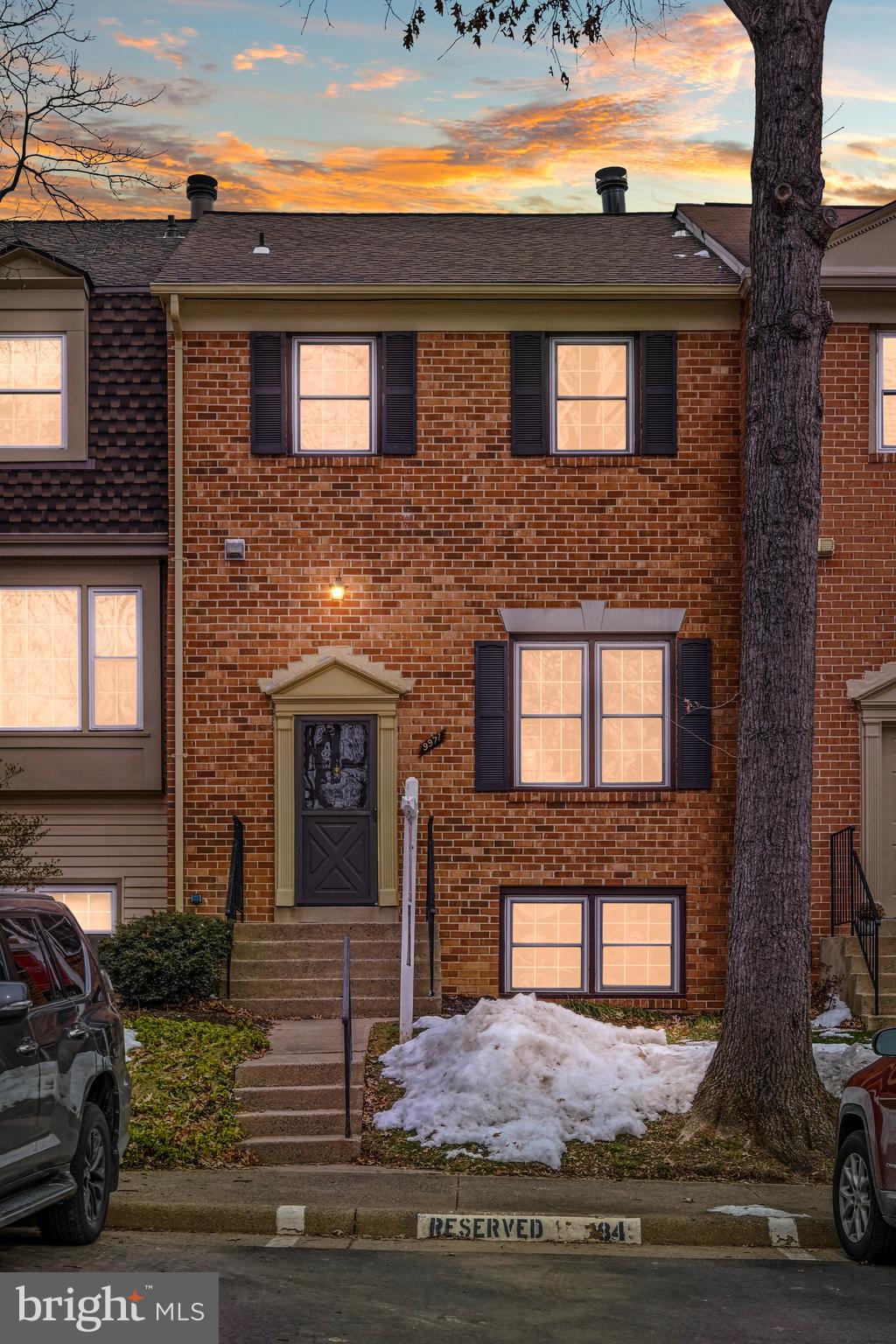 LAKEPOINTE - Residential