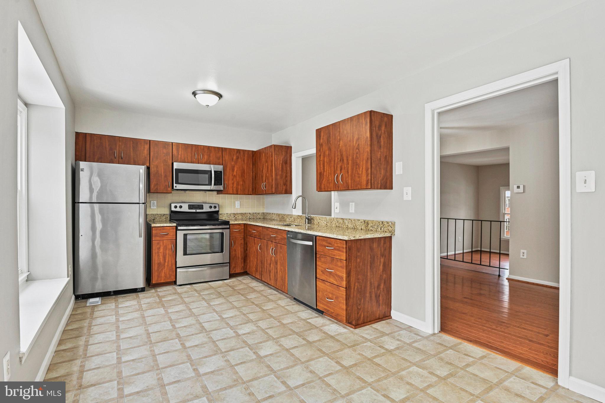 LAKEPOINTE - Residential