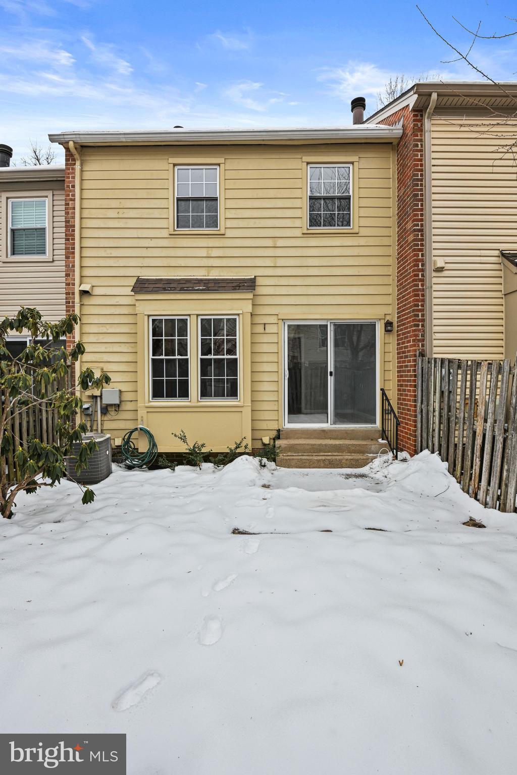 LAKEPOINTE - Residential