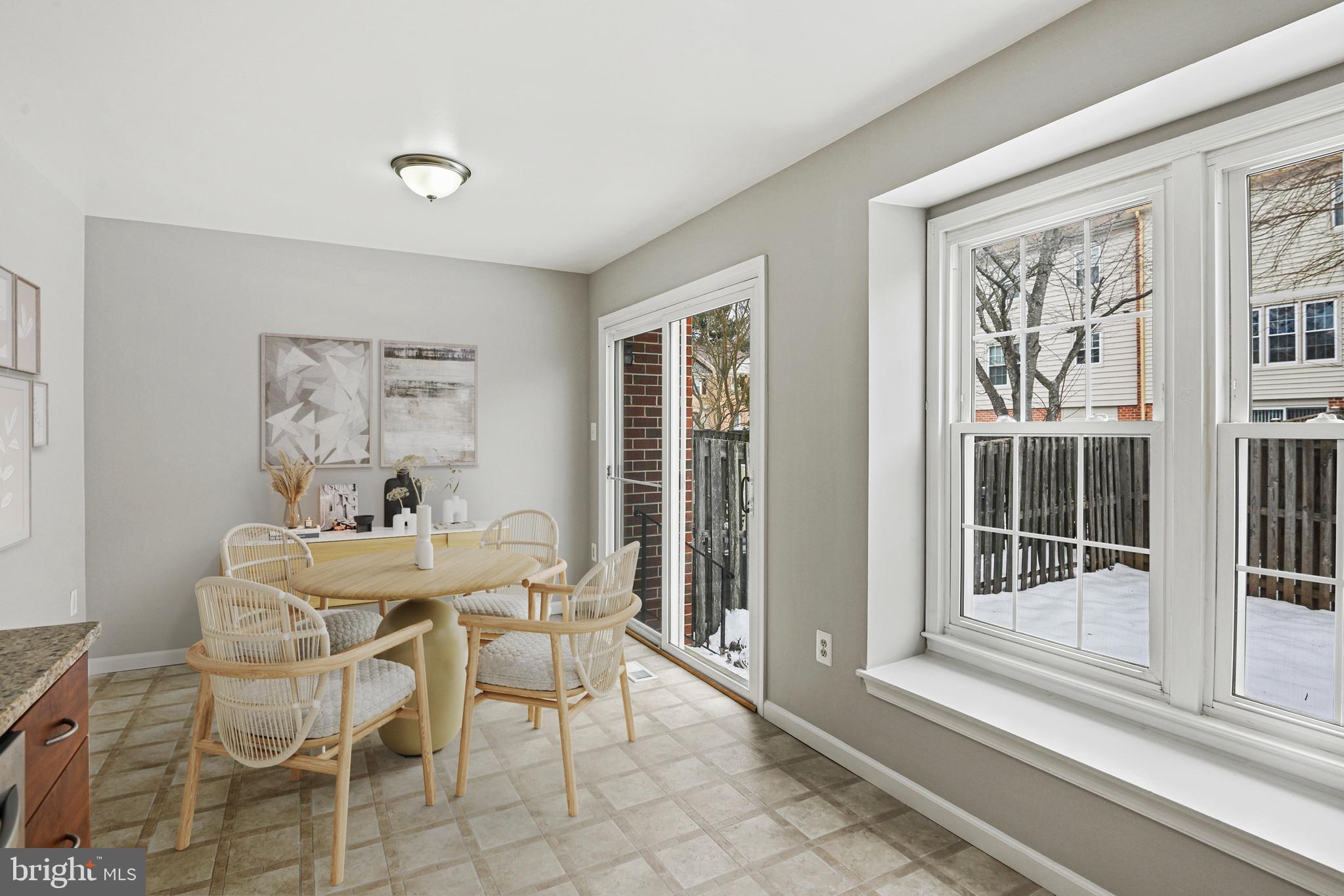 LAKEPOINTE - Residential