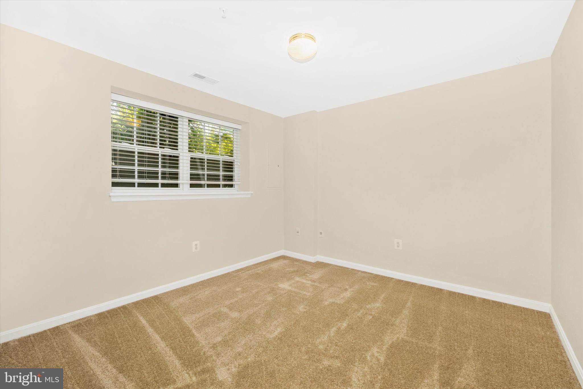 WELLINGTON TRACE - Residential