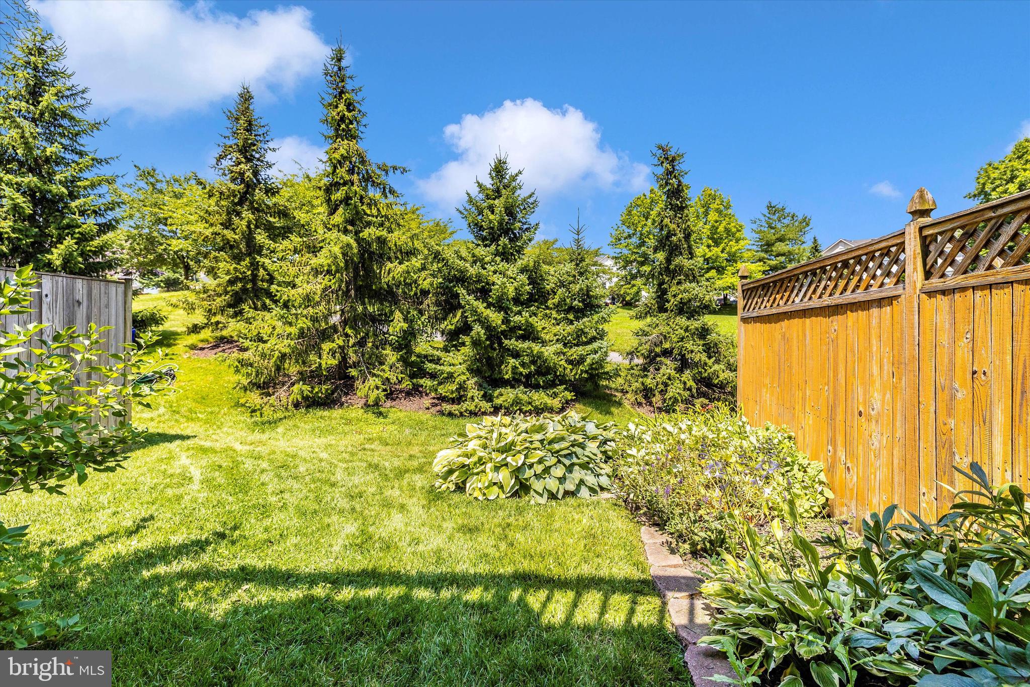 WELLINGTON TRACE - Residential