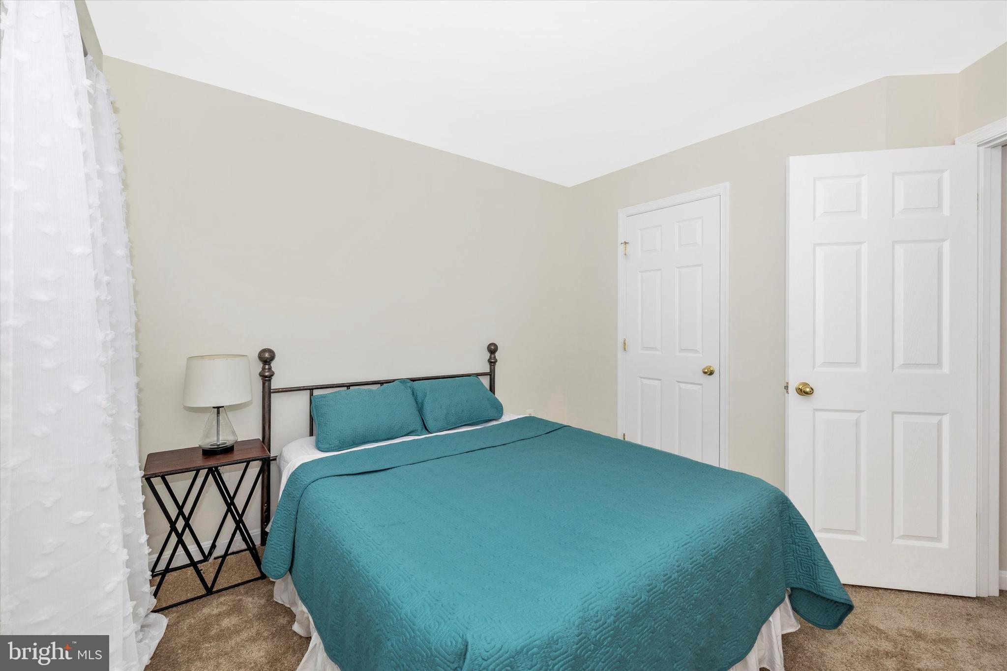 WELLINGTON TRACE - Residential