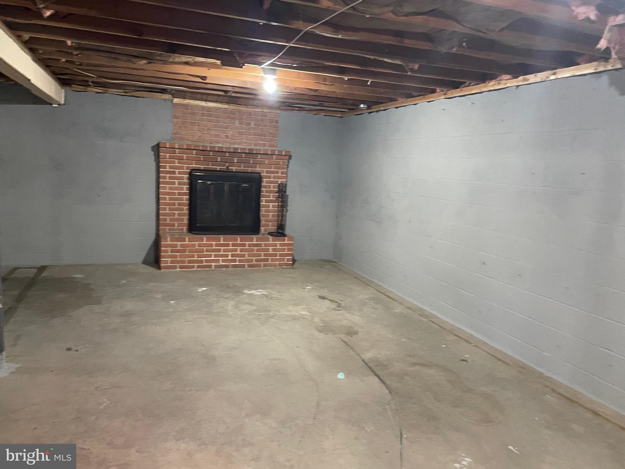 ROLLING ACRES - Residential