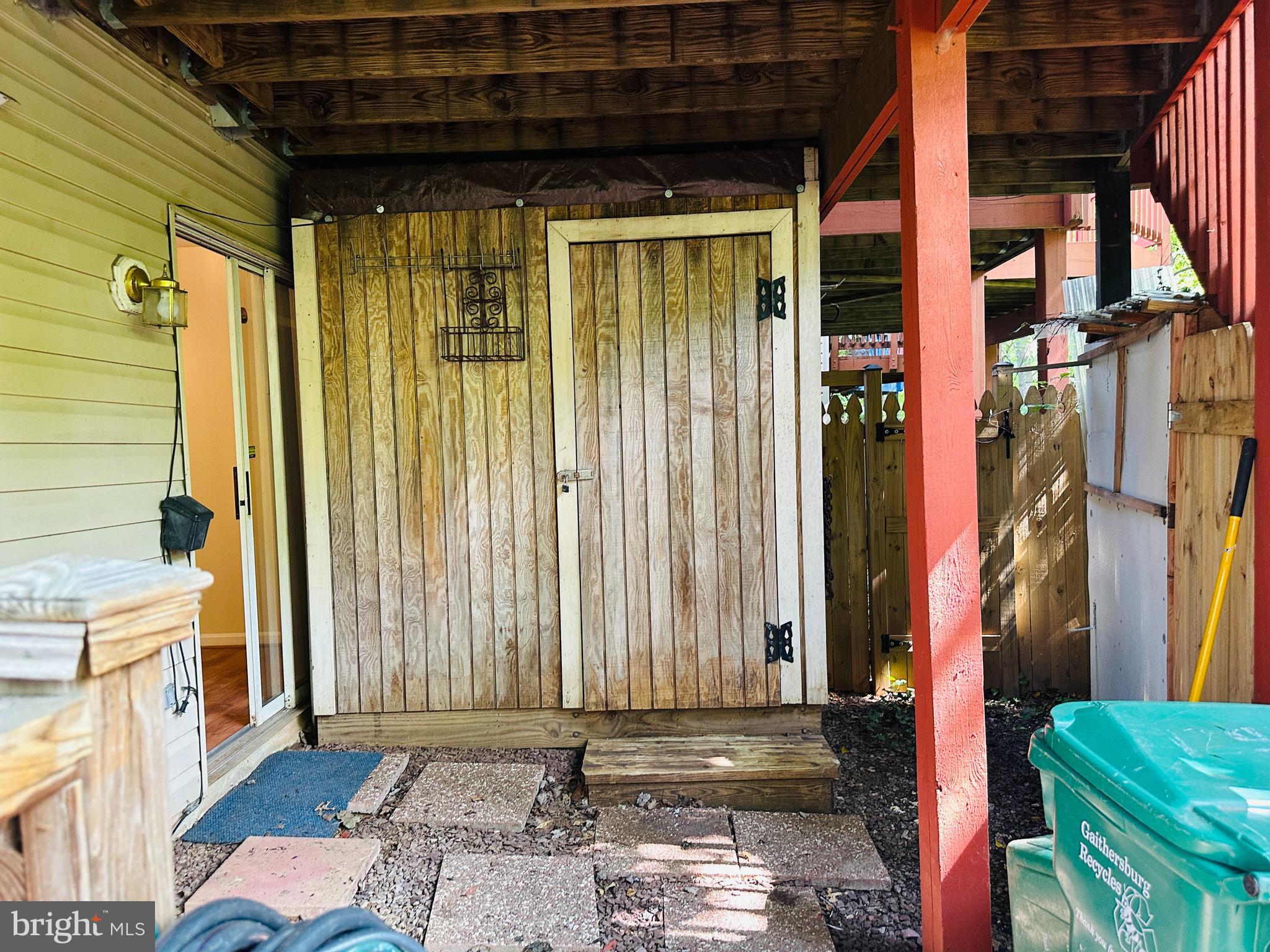 EMORY WOODS - Residential Lease