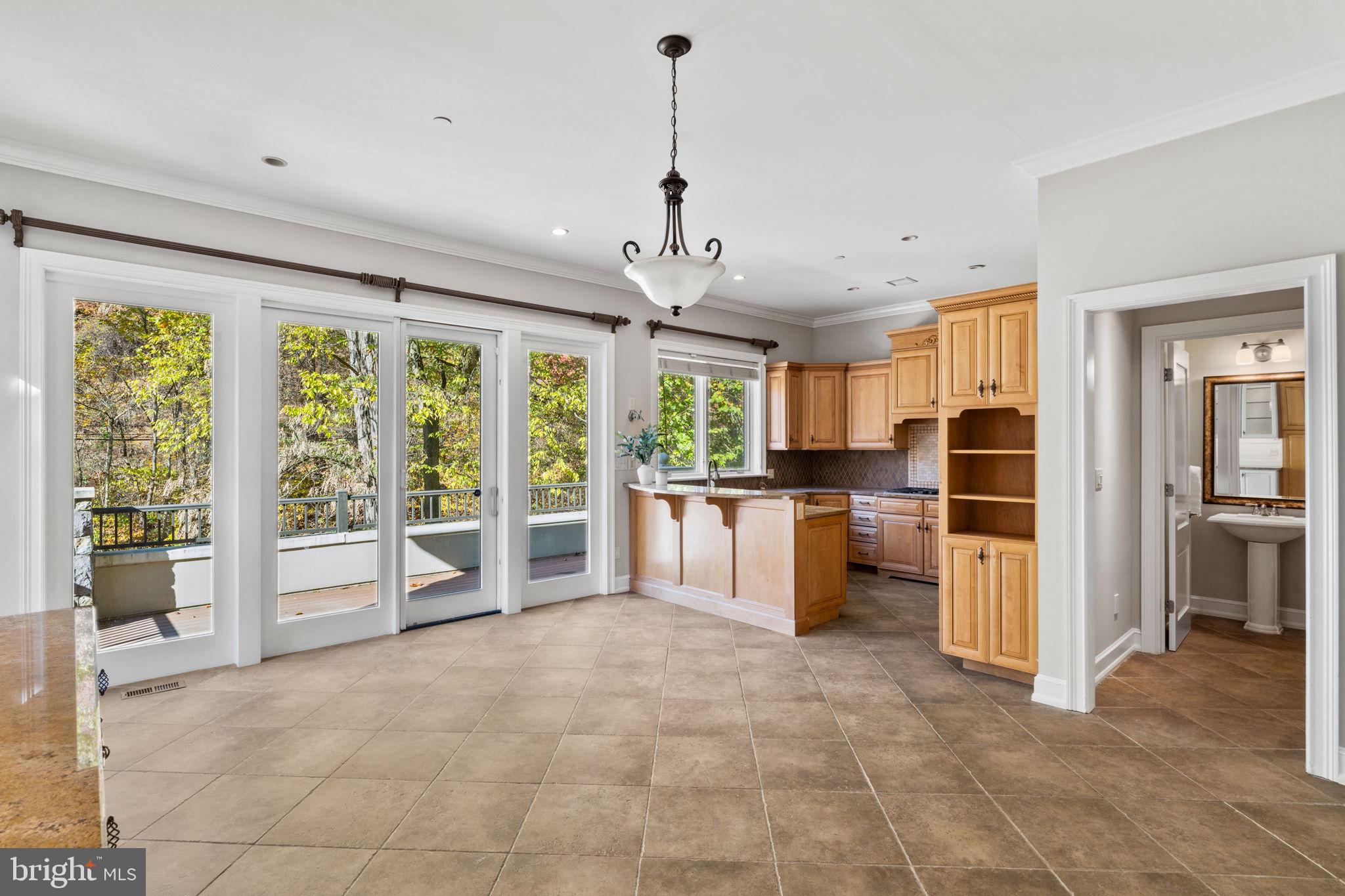 WATERVIEW PLACE - Residential