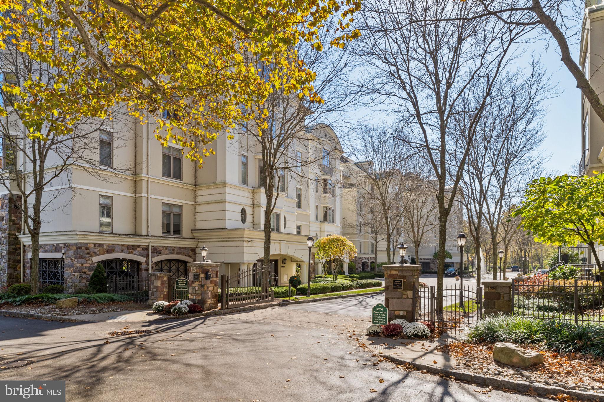 WATERVIEW PLACE - Residential