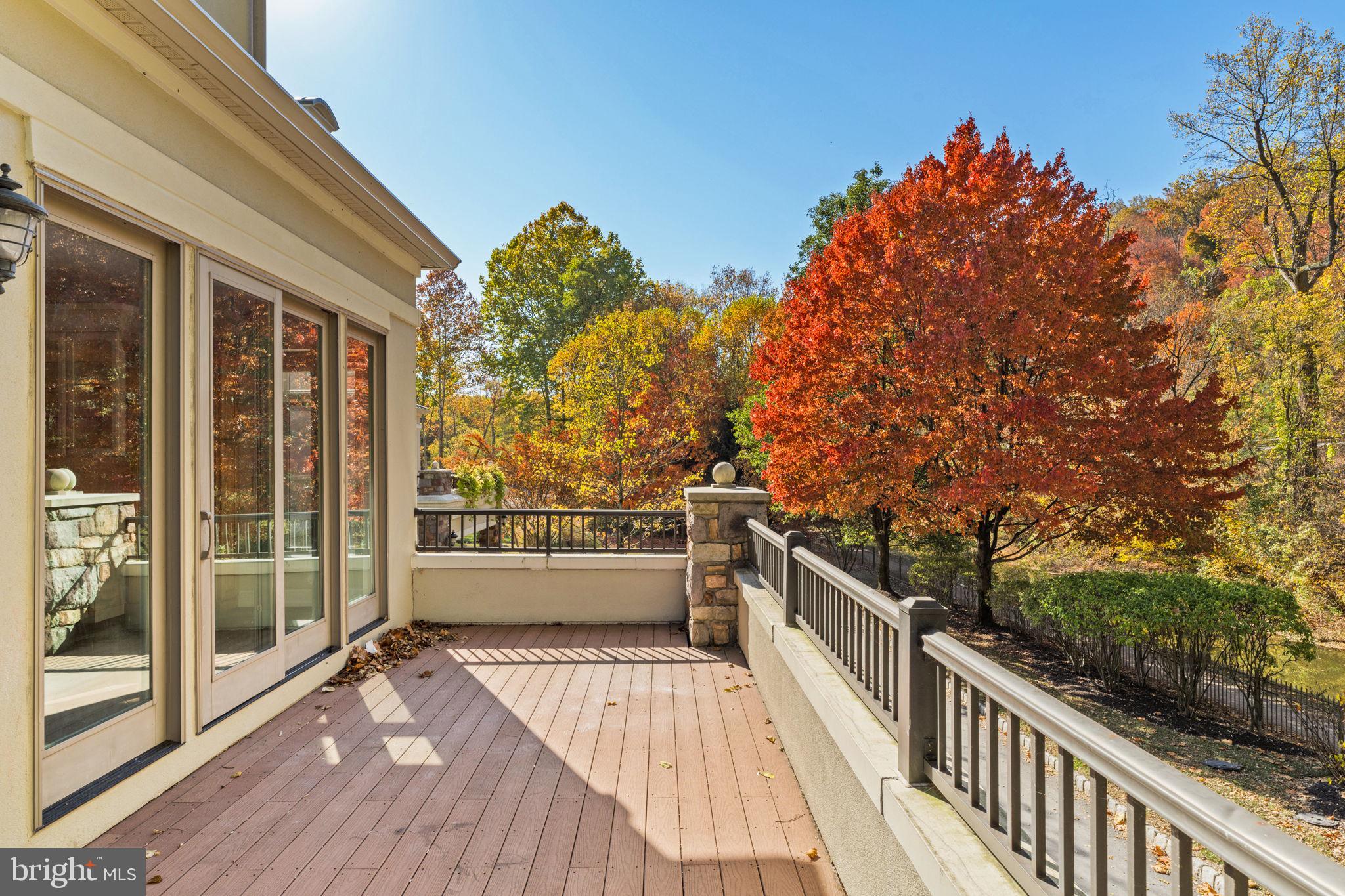 WATERVIEW PLACE - Residential