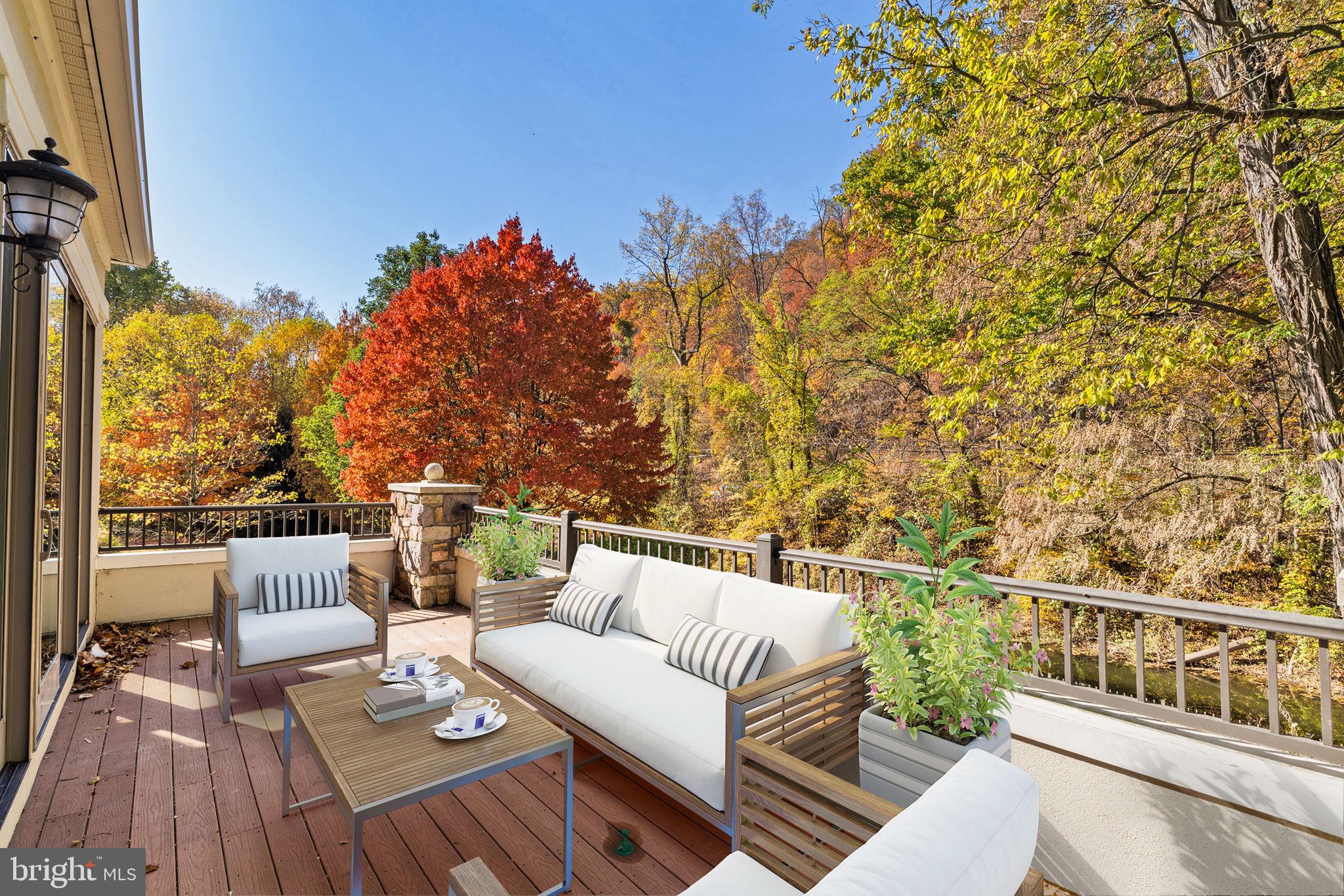 WATERVIEW PLACE - Residential