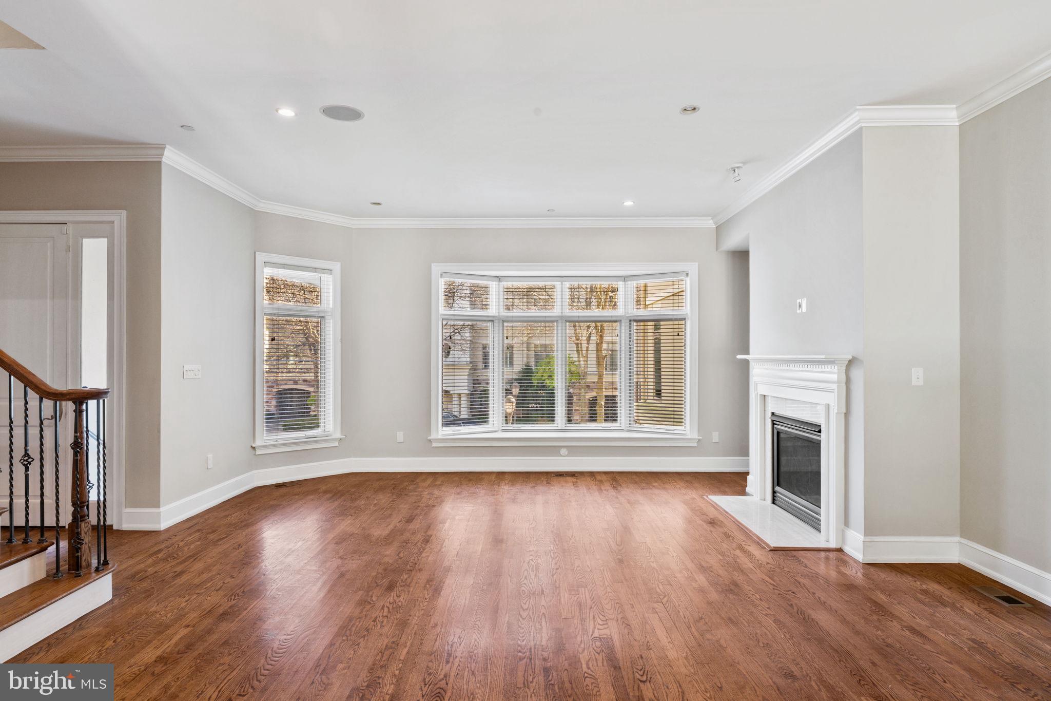 WATERVIEW PLACE - Residential