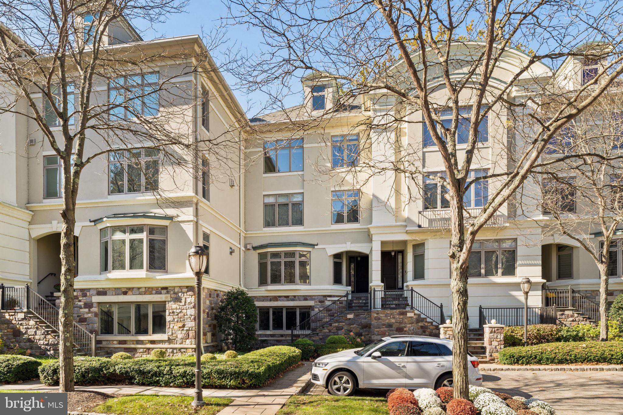 WATERVIEW PLACE - Residential