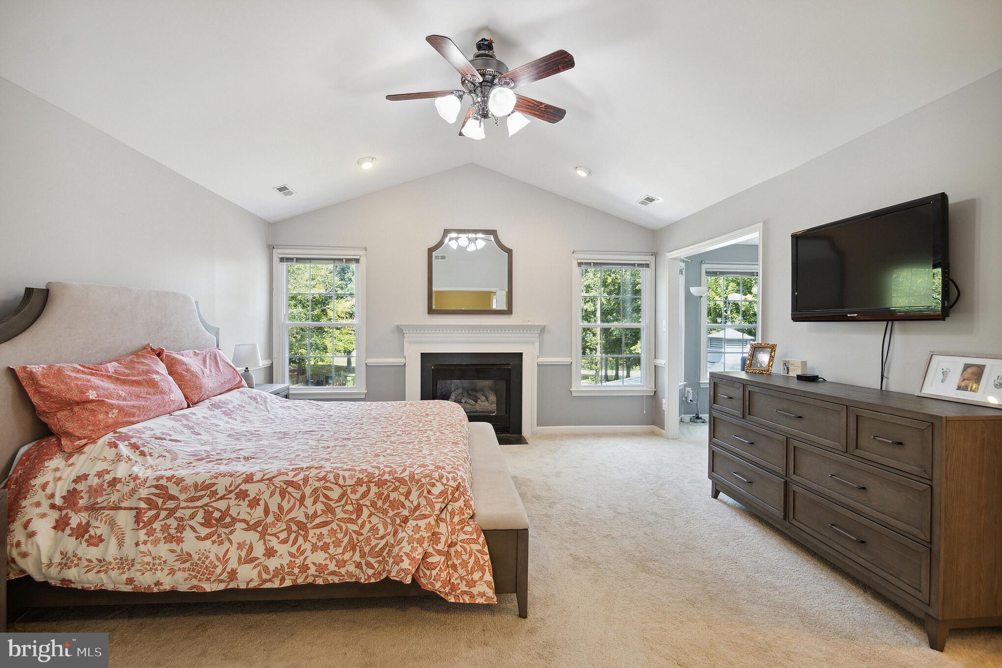 FOX POINT - Residential