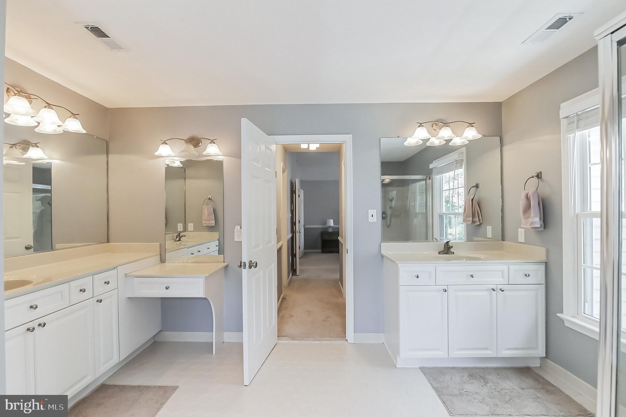 FOX POINT - Residential