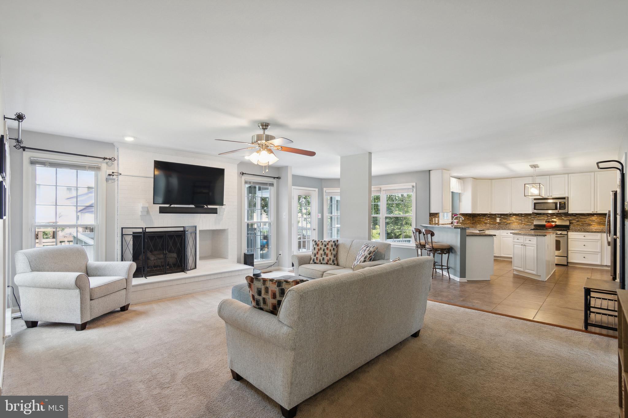 FOX POINT - Residential