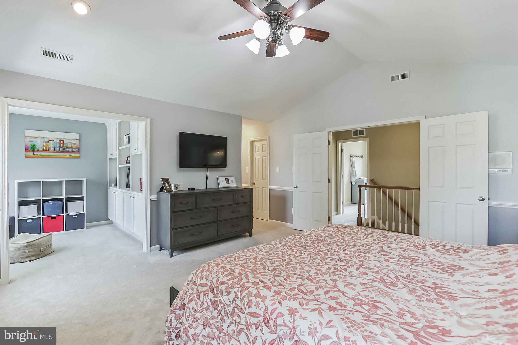 FOX POINT - Residential