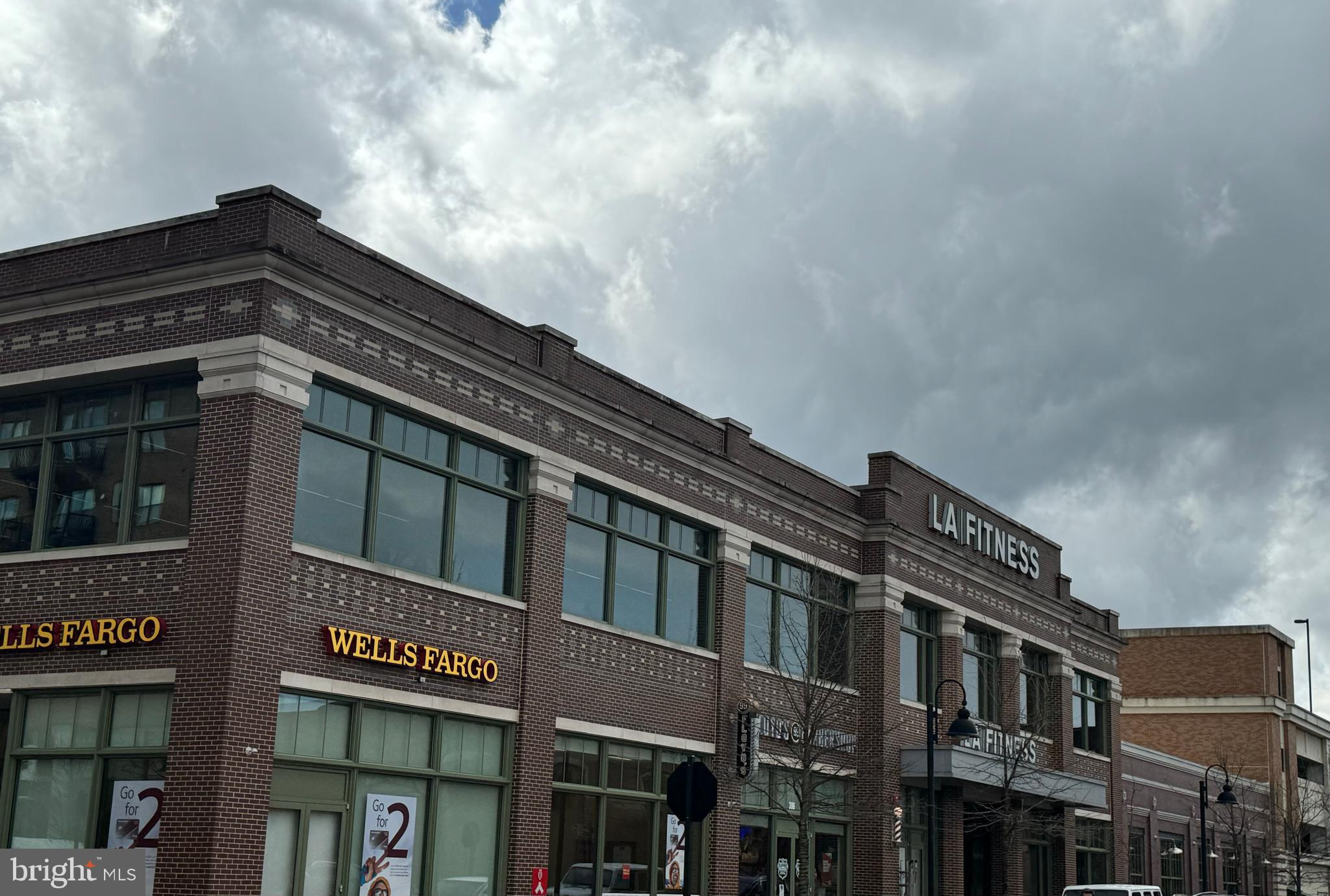 CROWN FARM - Residential