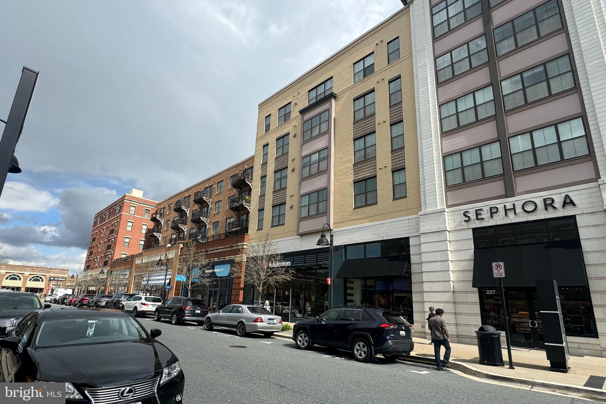 CROWN FARM - Residential