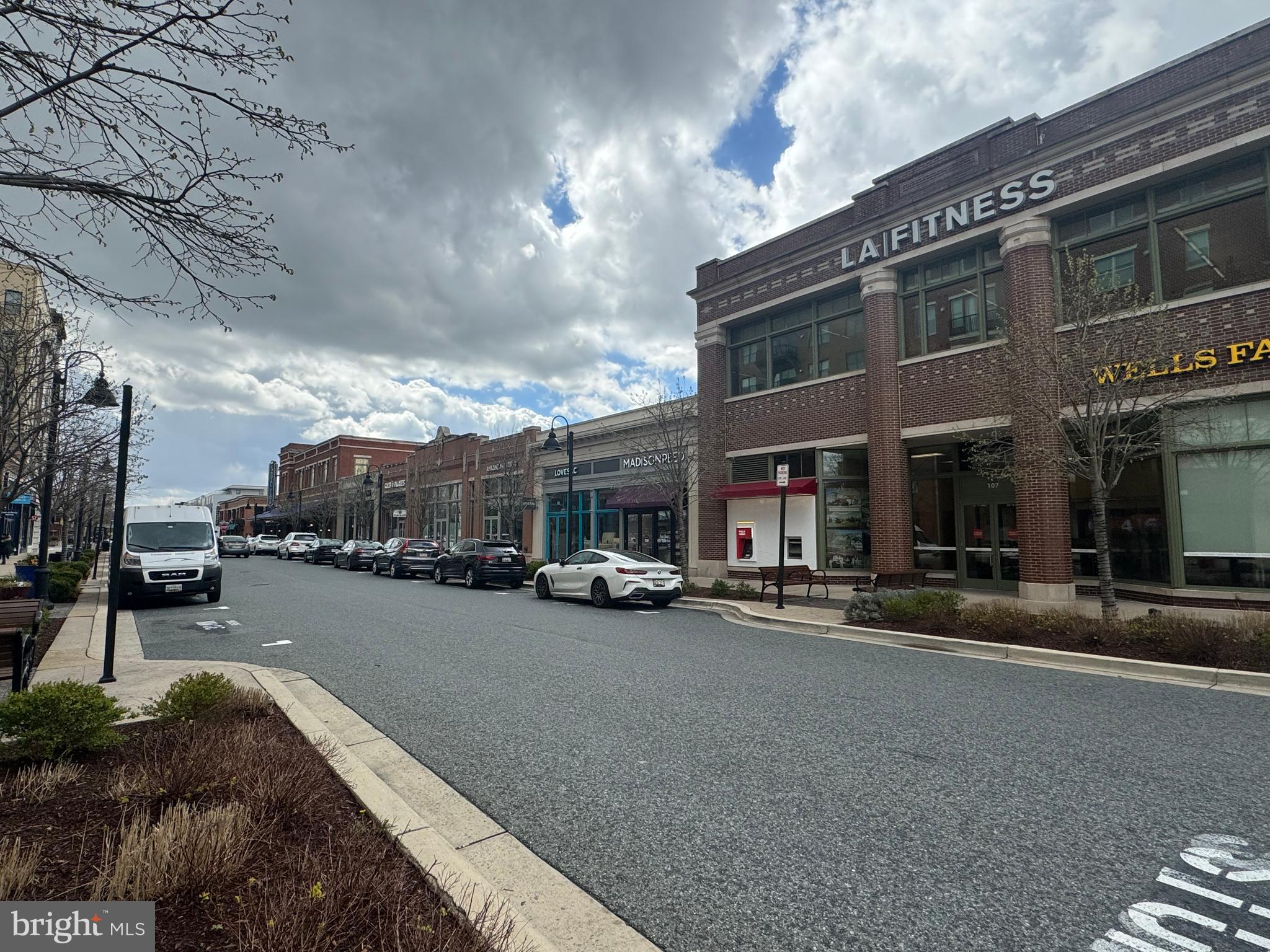 CROWN FARM - Residential