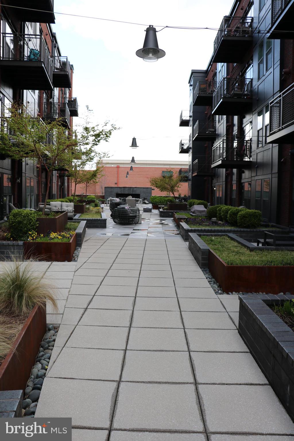 CROWN FARM - Residential