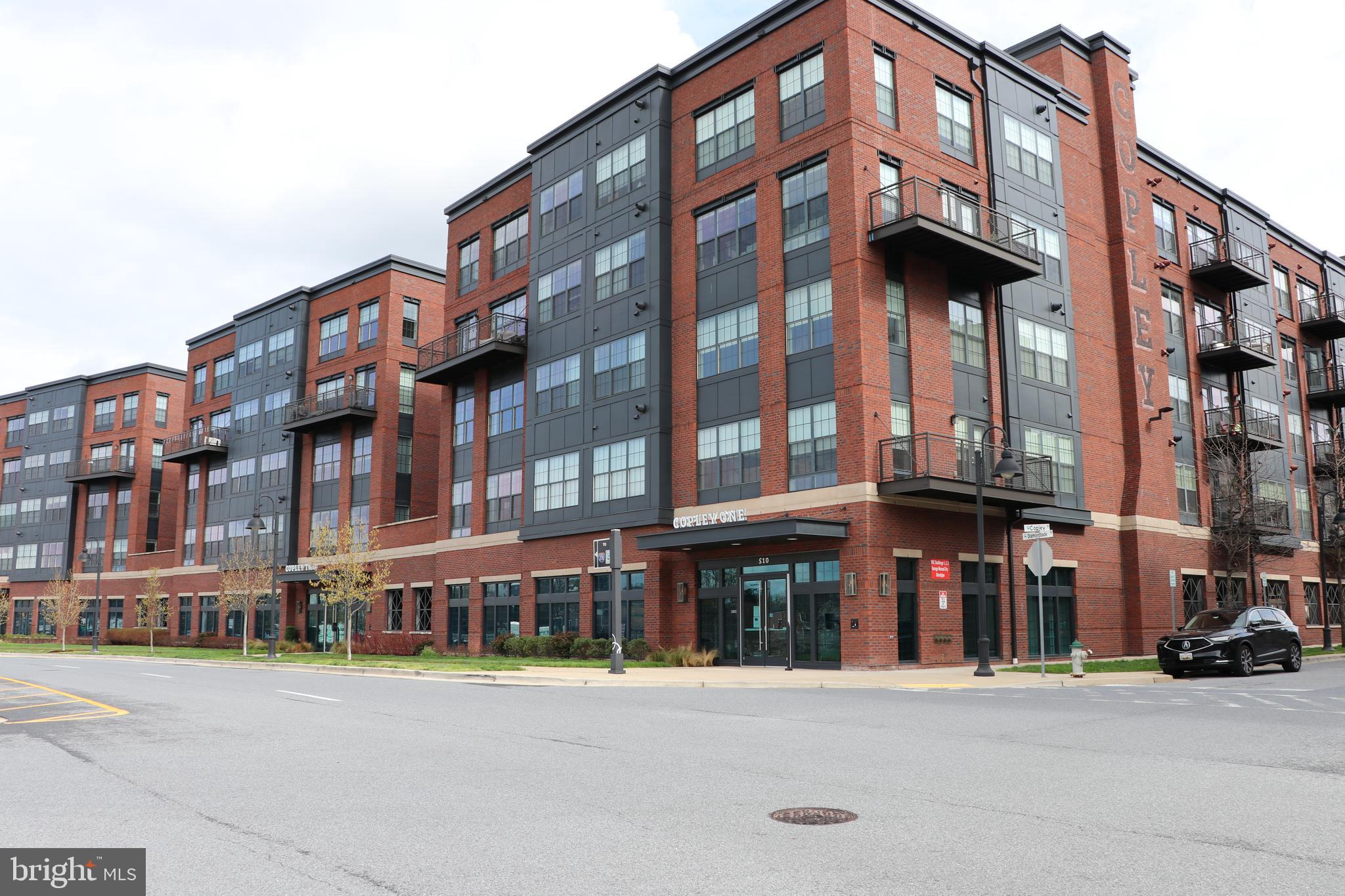 CROWN FARM - Residential