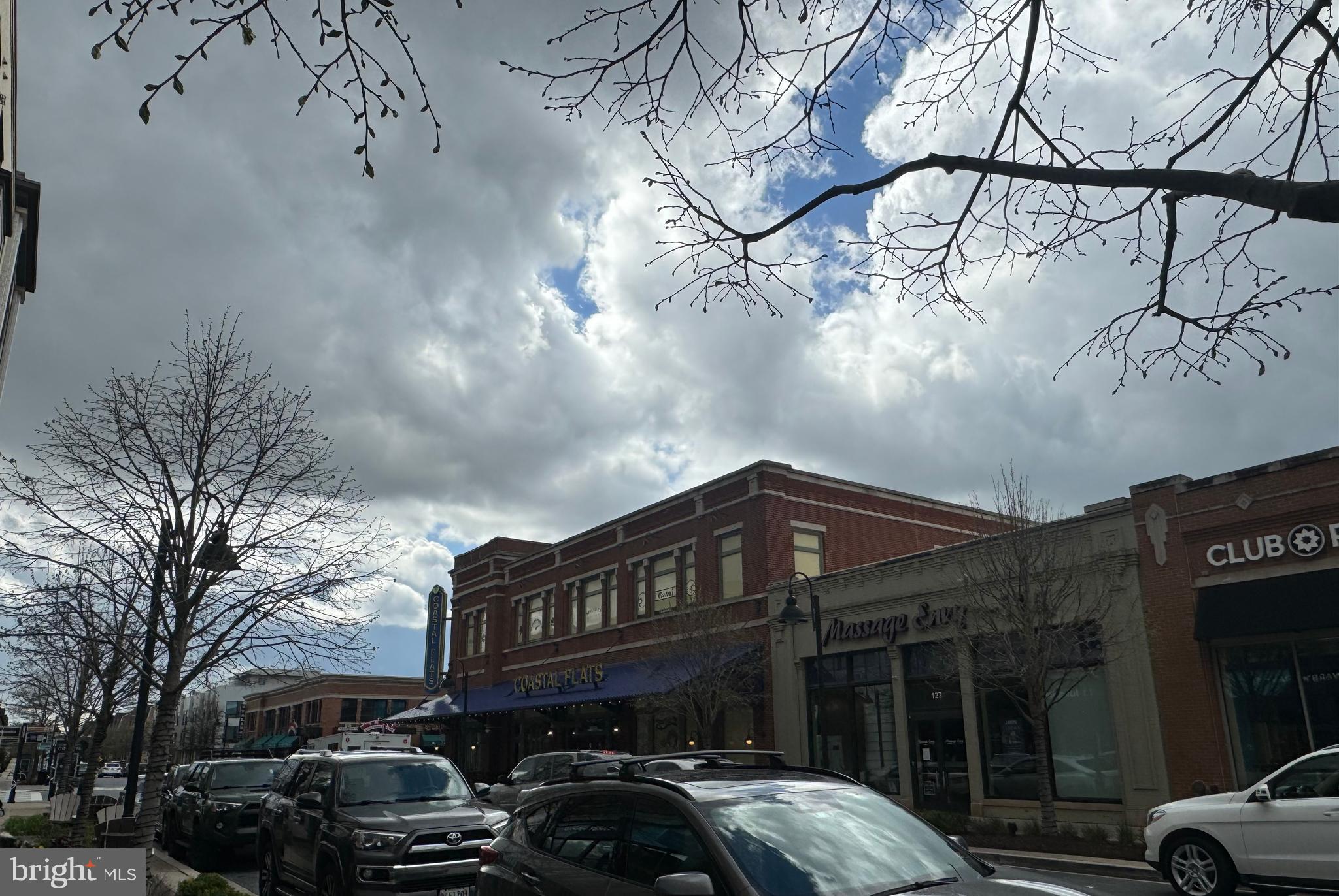 CROWN FARM - Residential