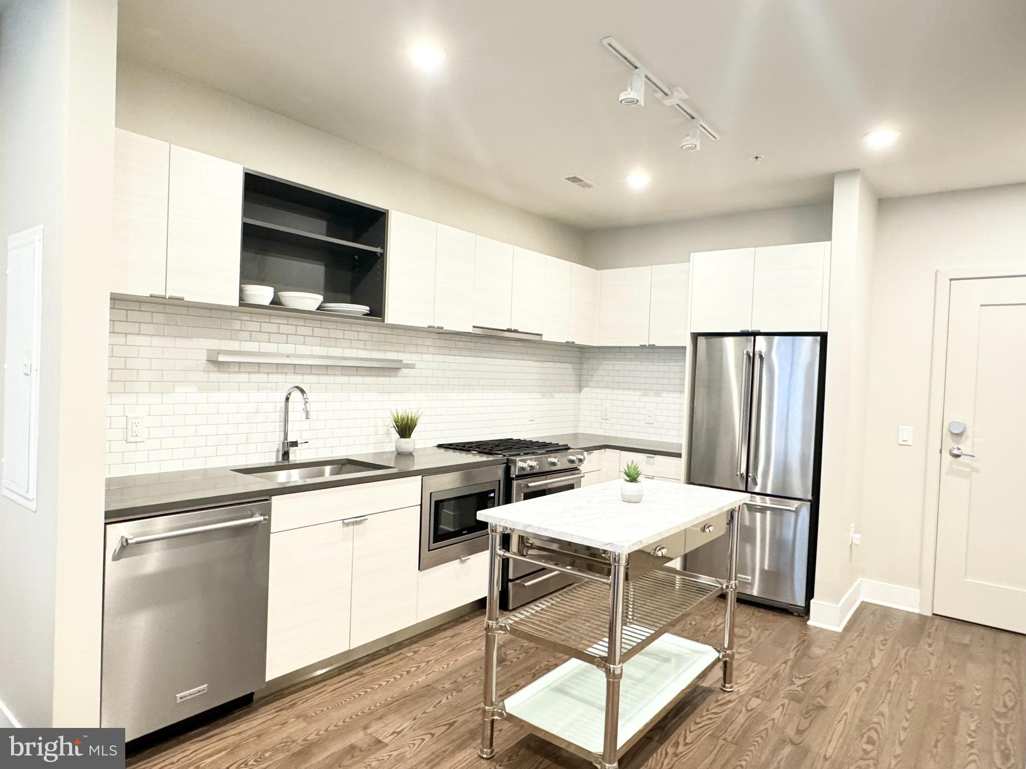 CROWN FARM - Residential