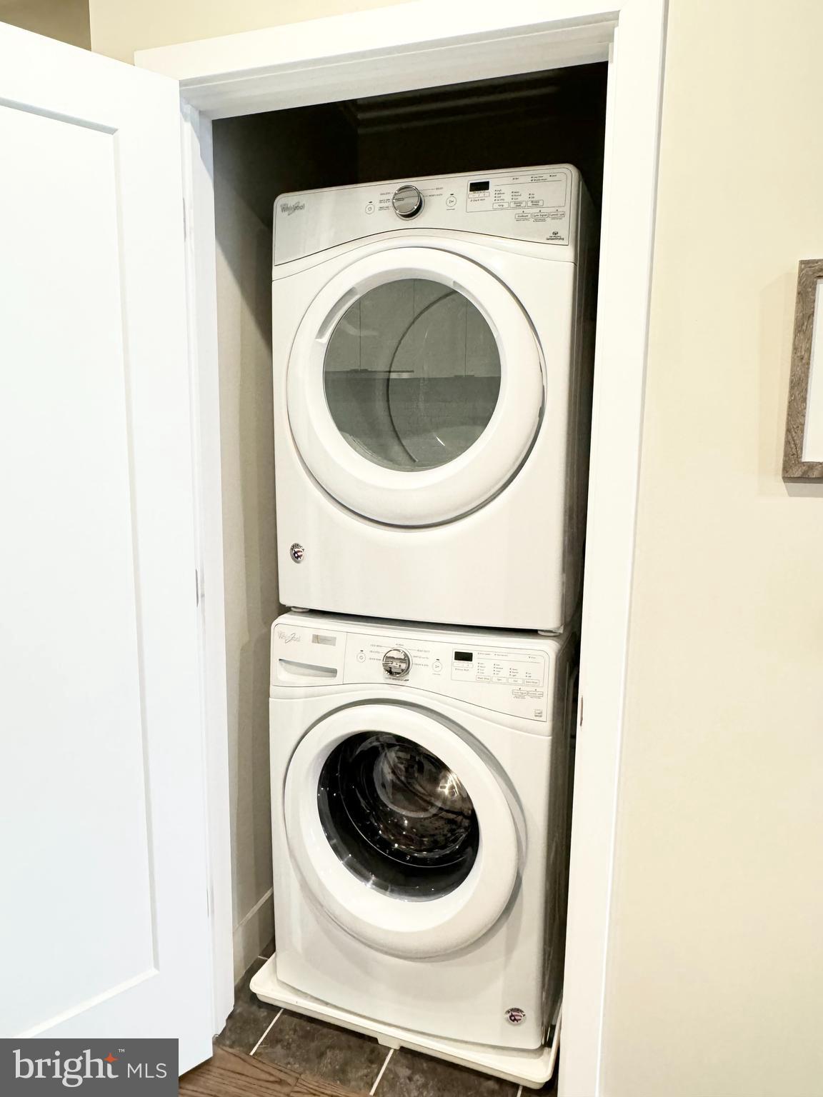 CROWN FARM - Residential