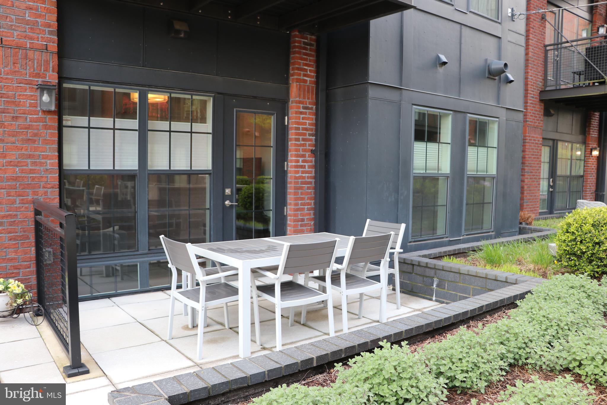 CROWN FARM - Residential