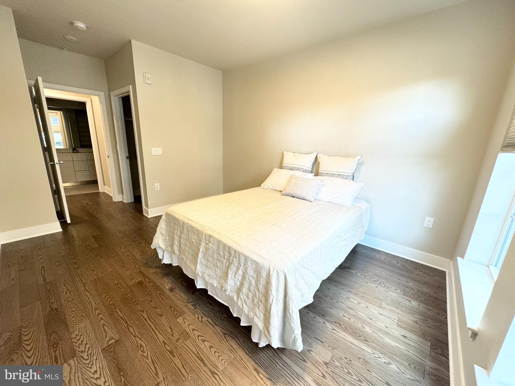 CROWN FARM - Residential