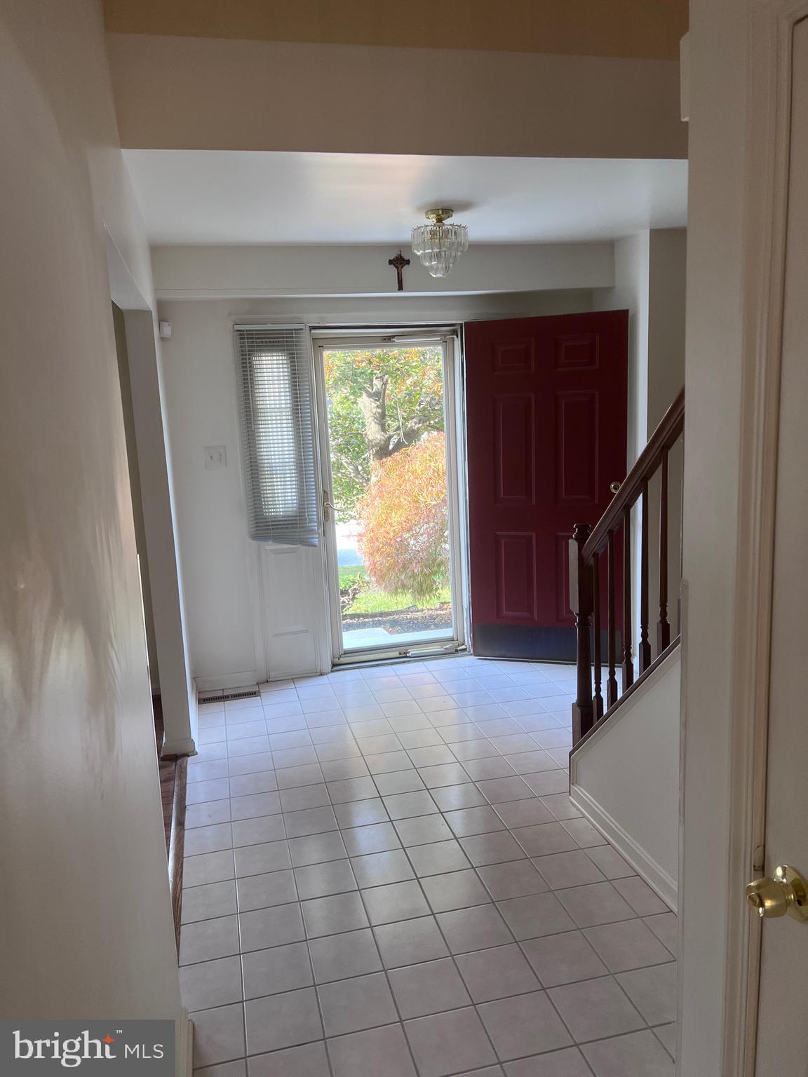 7712 SANDSTONE COURT