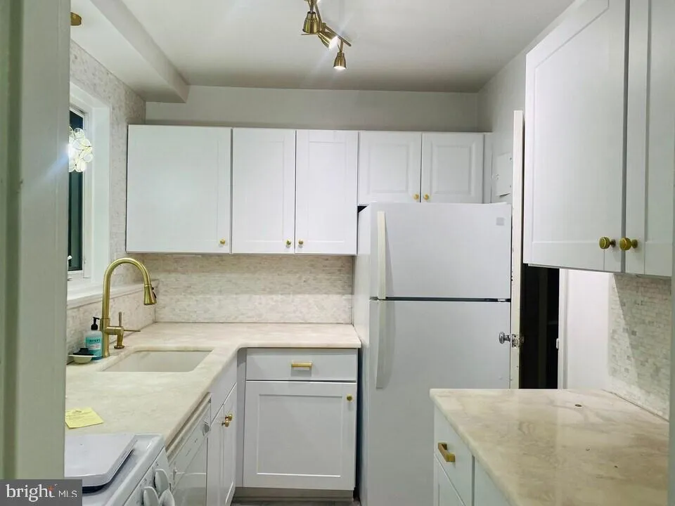 Bethesda, Maryland 20814, United States, 2 Bedrooms Bedrooms, ,1 BathroomBathrooms,Residential,Active,136480