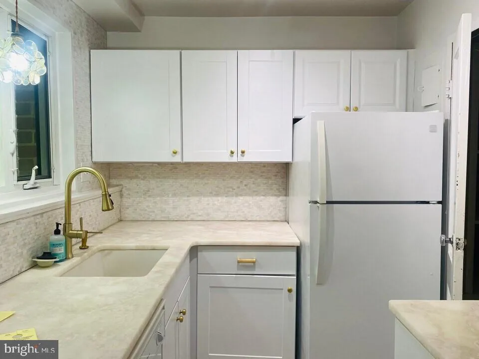 Bethesda, Maryland 20814, United States, 2 Bedrooms Bedrooms, ,1 BathroomBathrooms,Residential,Active,136480