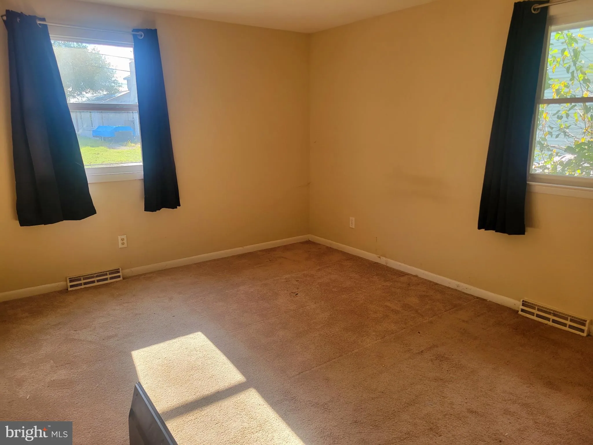 Palmyra, New Jersey 08065, United States, 2 Bedrooms Bedrooms, ,1 BathroomBathrooms,Residential,Active,213055