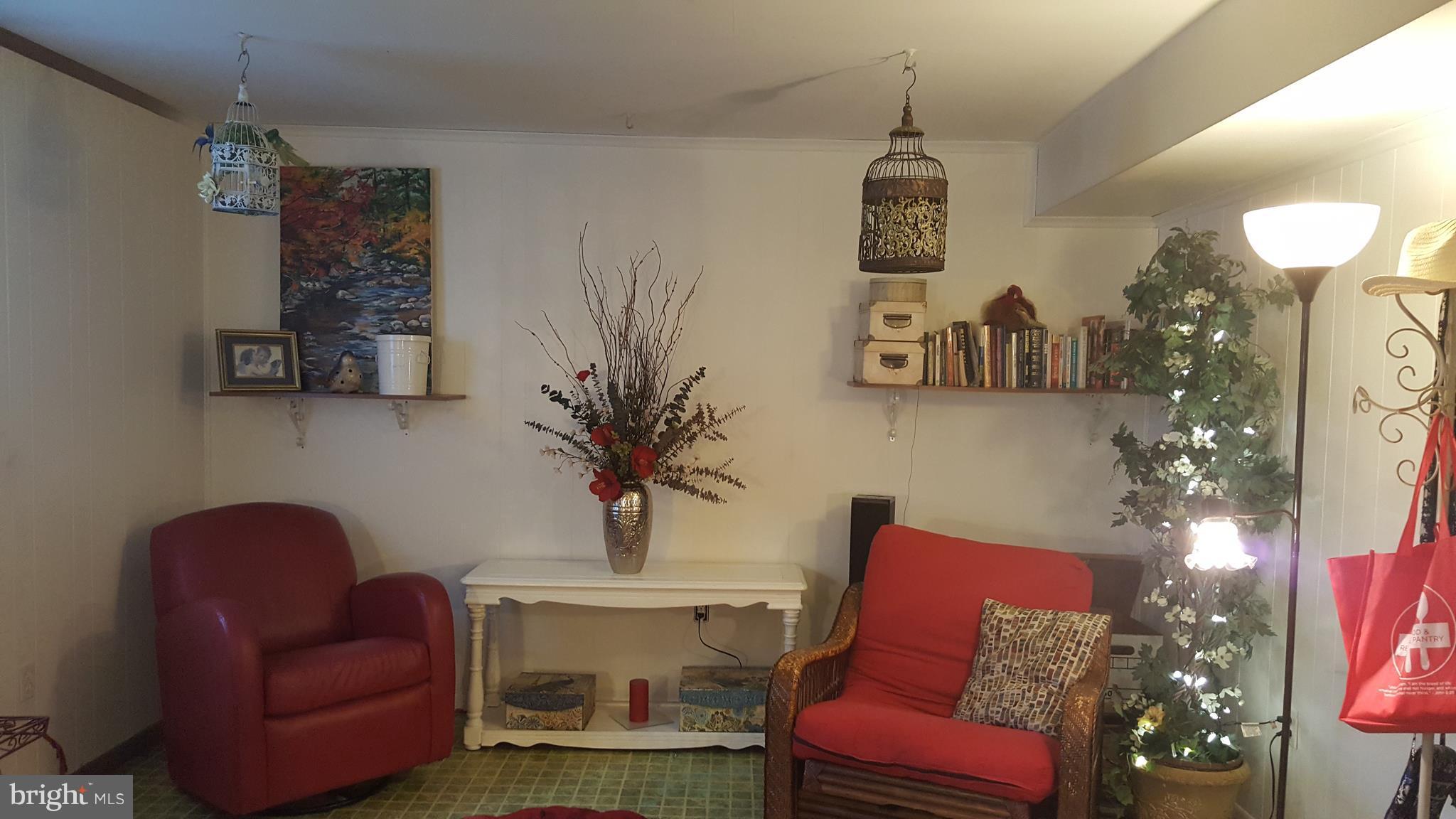 MEADOWLARK - Residential