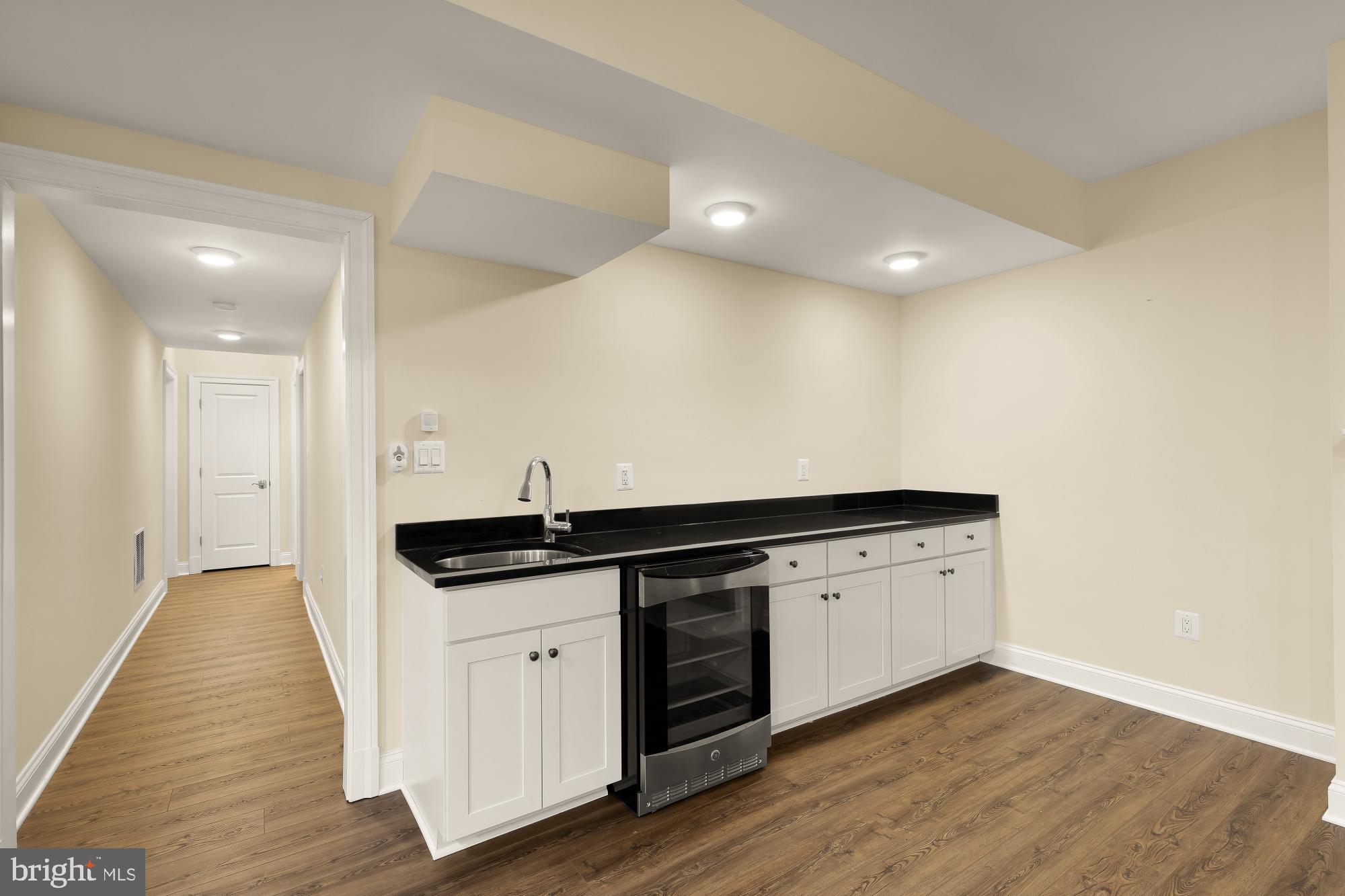 BROYHILL HEIGHTS - Residential