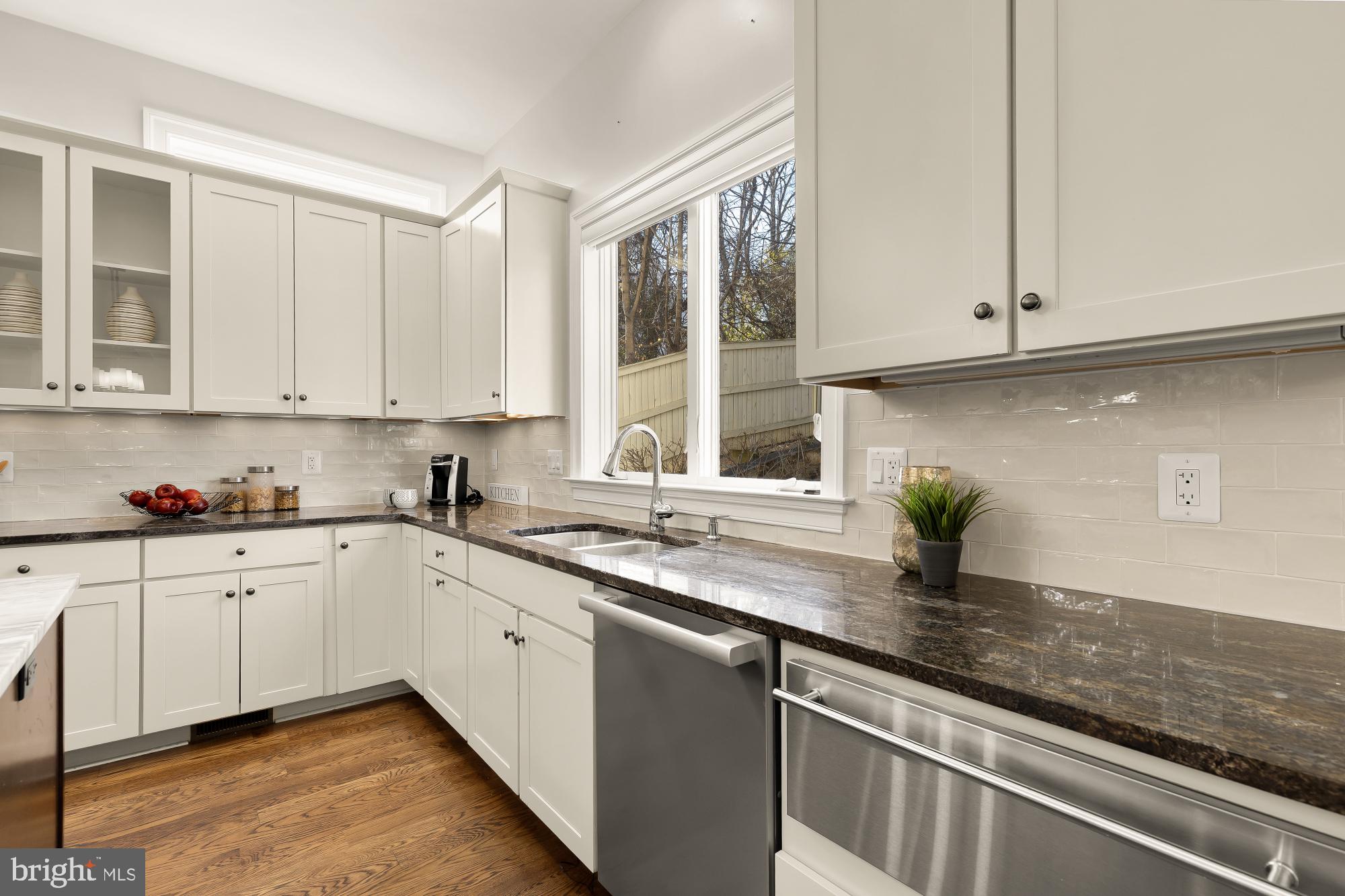 BROYHILL HEIGHTS - Residential