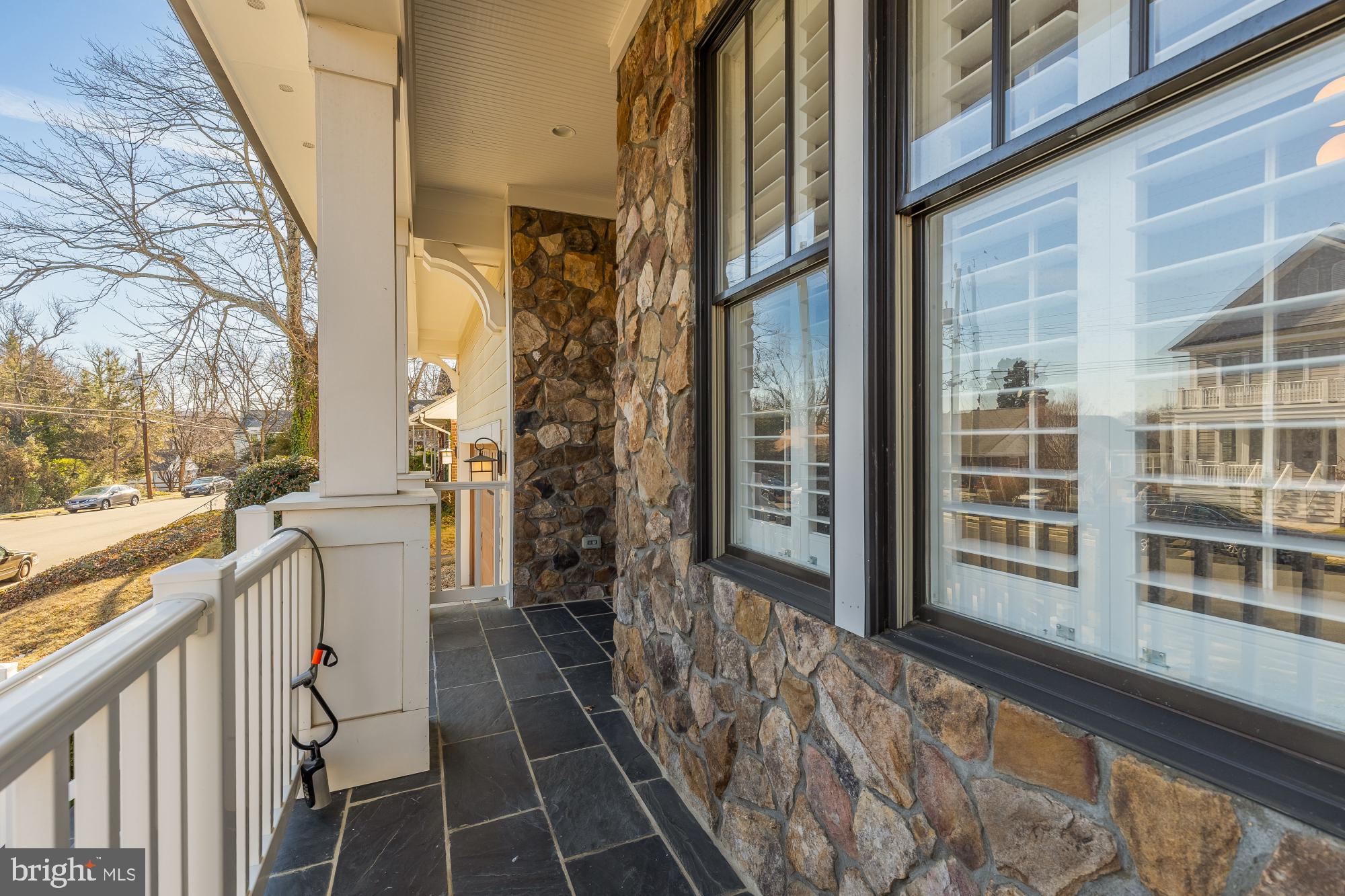 2012 N GREENBRIER STREET