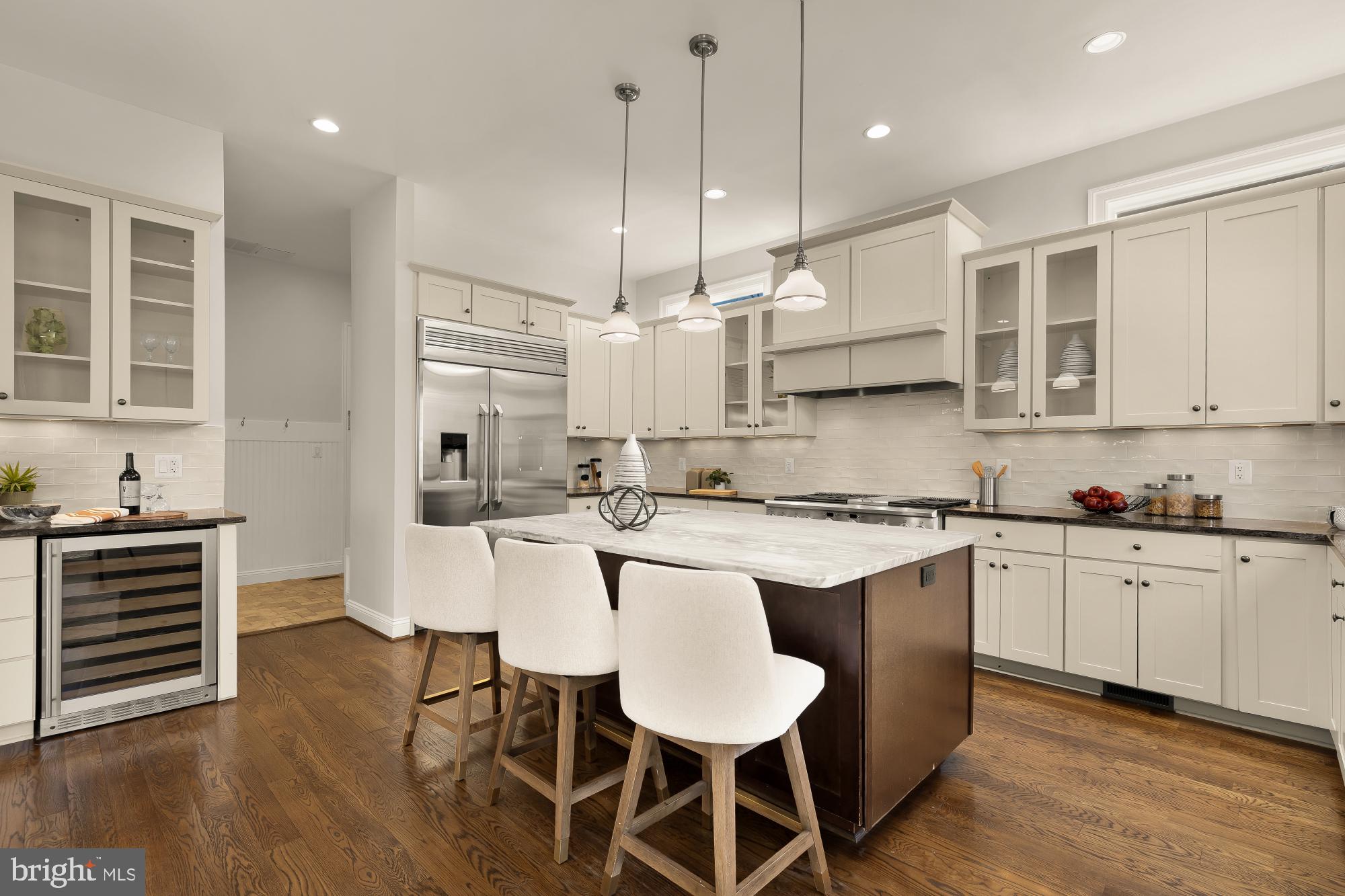 BROYHILL HEIGHTS - Residential