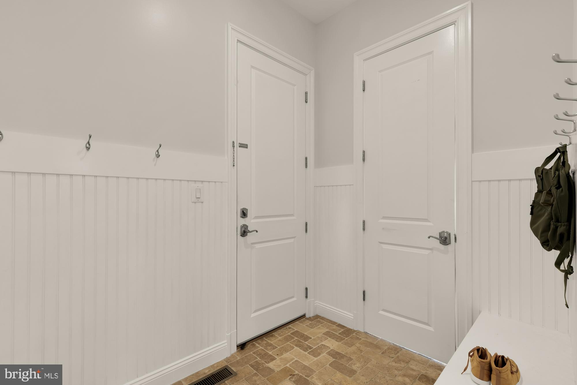 BROYHILL HEIGHTS - Residential