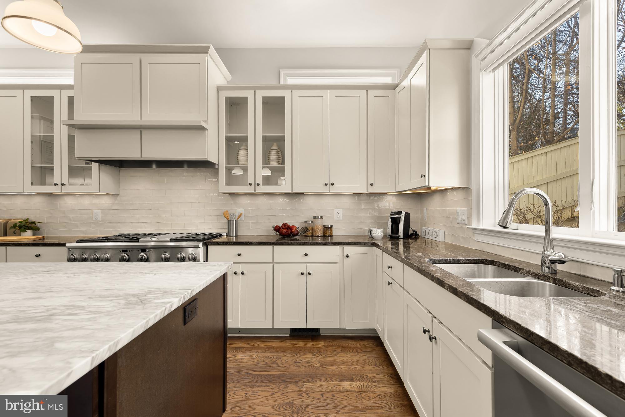 BROYHILL HEIGHTS - Residential