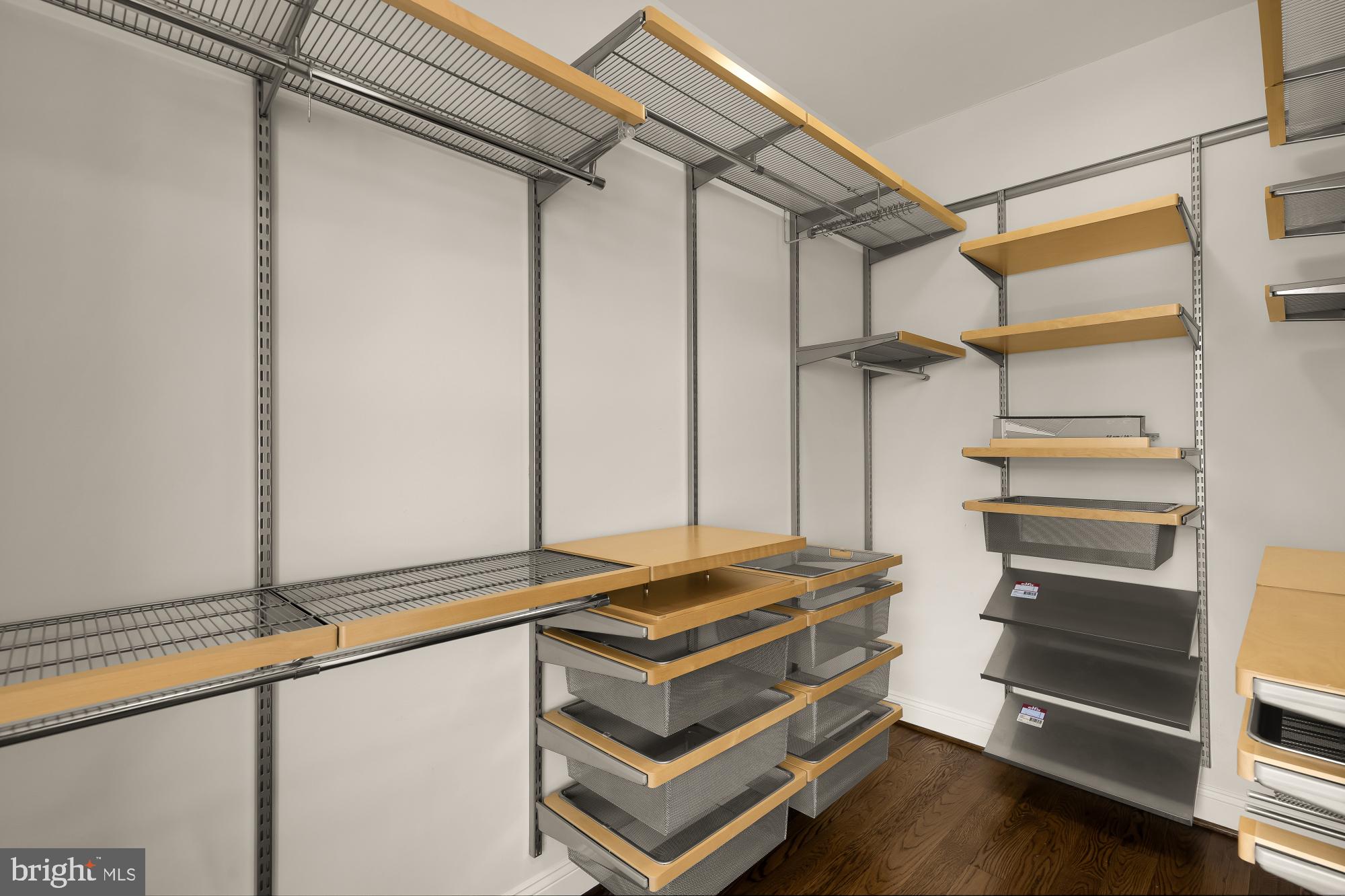 BROYHILL HEIGHTS - Residential