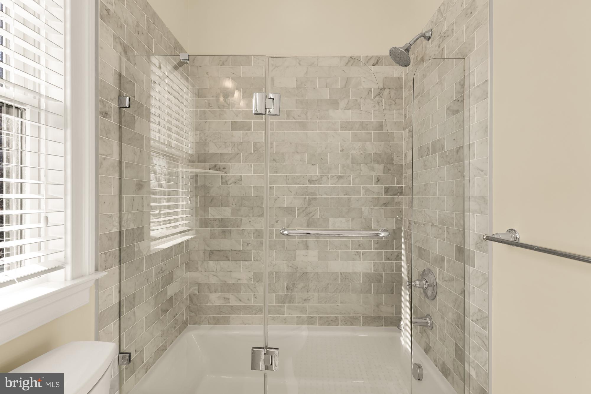 BROYHILL HEIGHTS - Residential