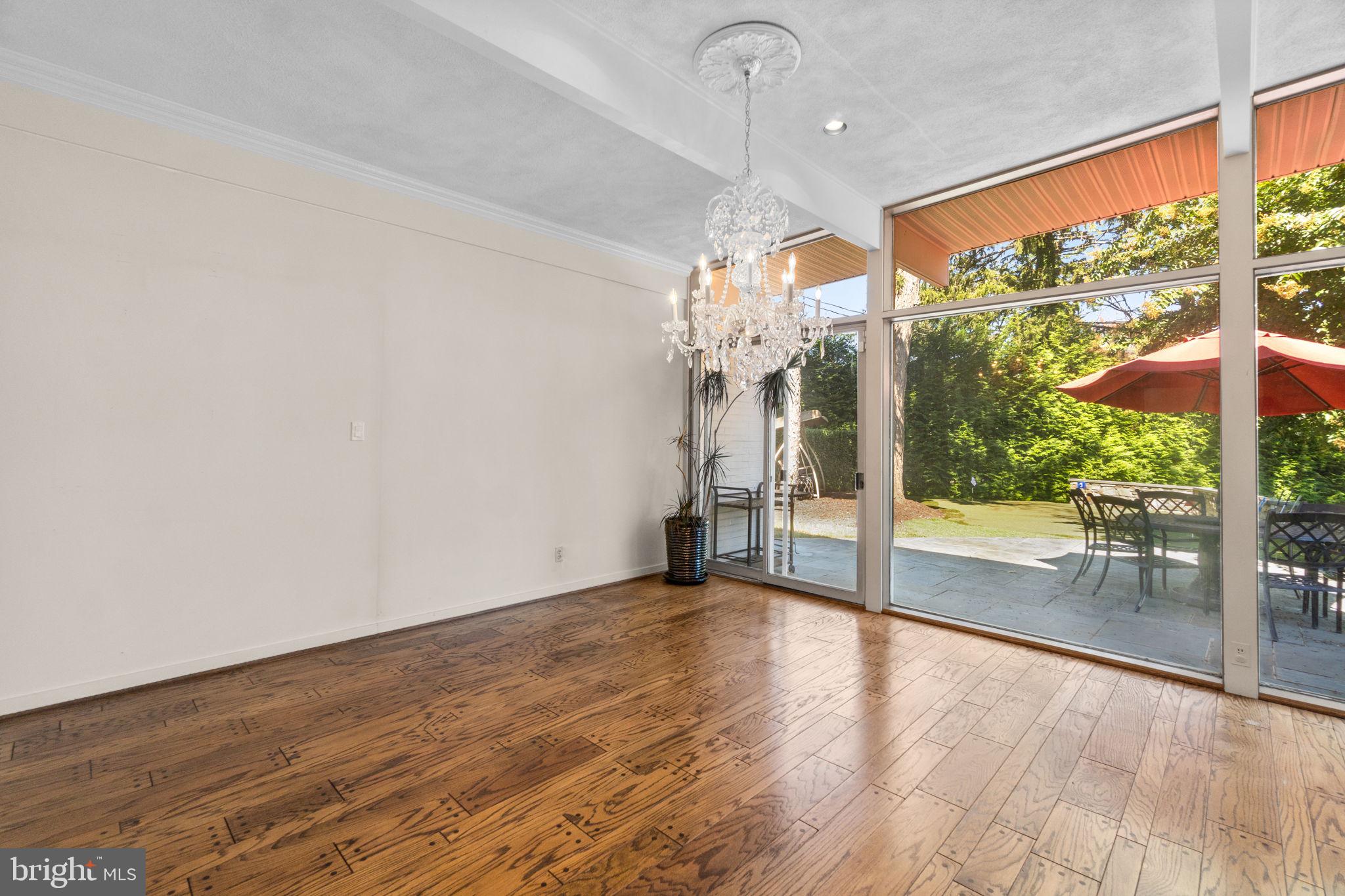 8203 TALL CHIMNEY COURT