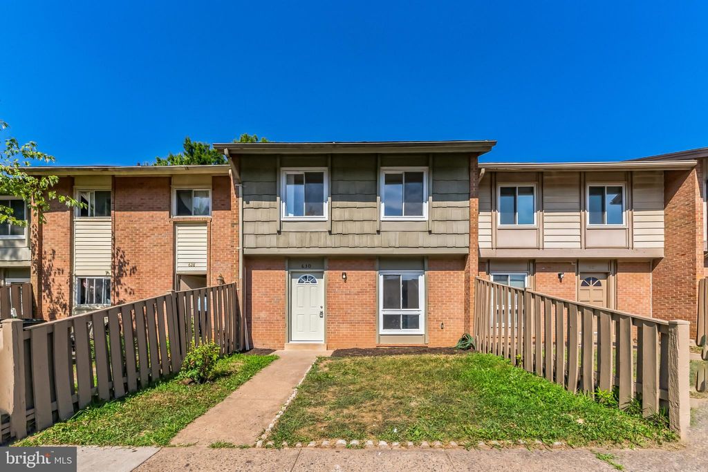 Photo of 630 Clearwater Court, HERNDON, VA 20170 (MLS # VAFX2265782)