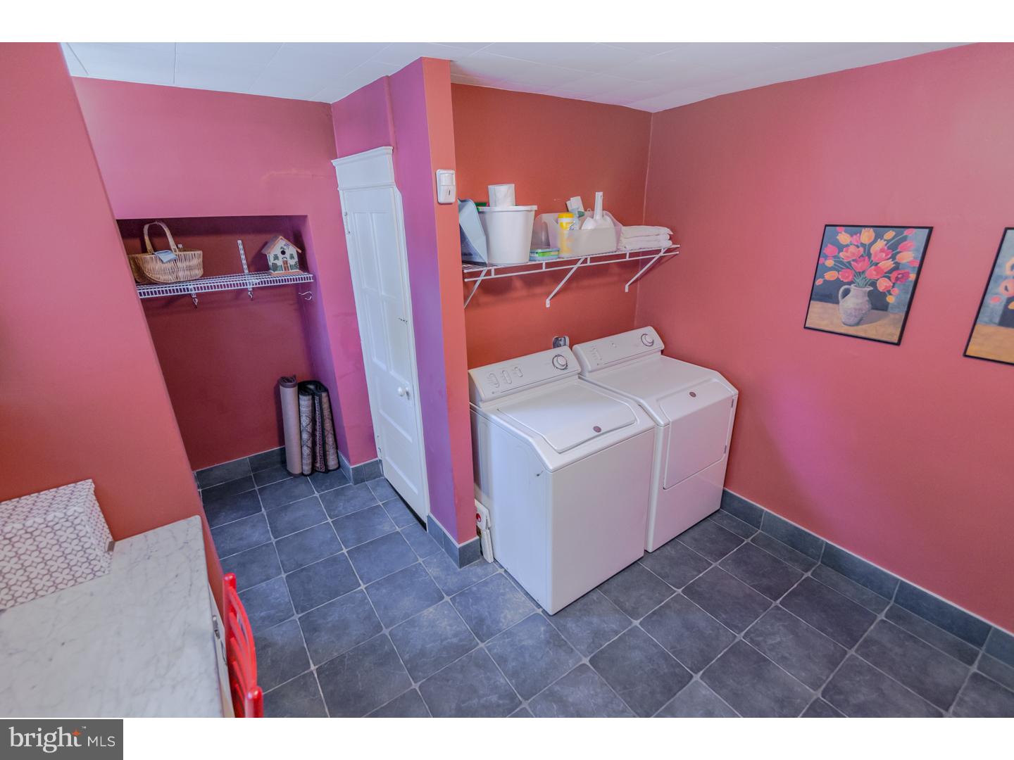 EAST FALLS - Residential