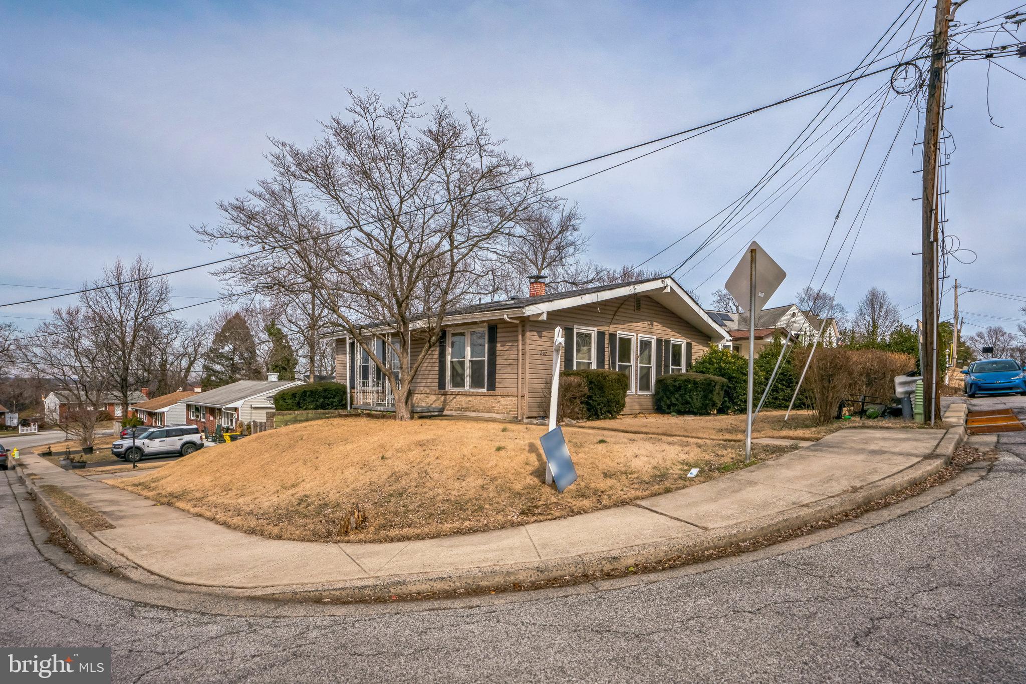 207 VIEWING AVENUE