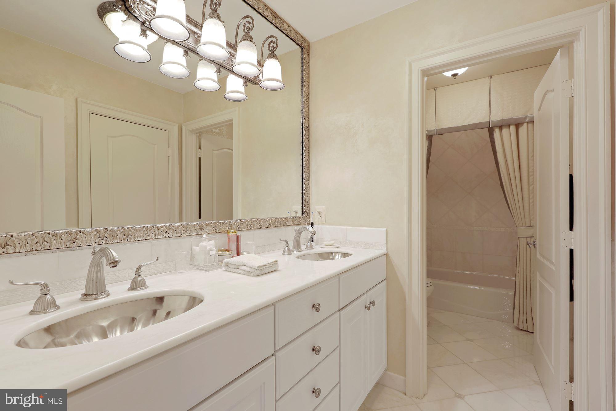 POTOMAC CREST - Residential